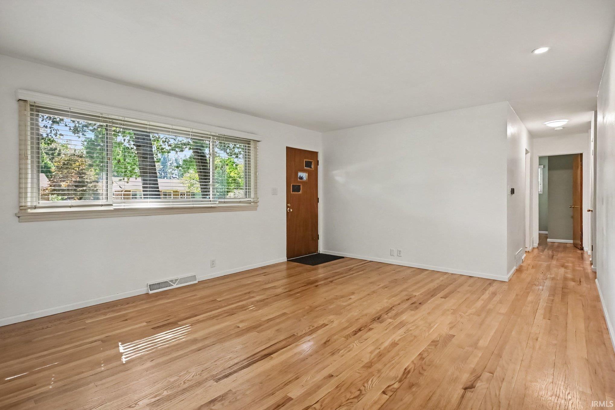 Photo 4 of Manufactured home for sale at 19401 Haviland Dr, South Bend, IN 46637 | MLS# 202641759 | Listing updated on 2026-10-08