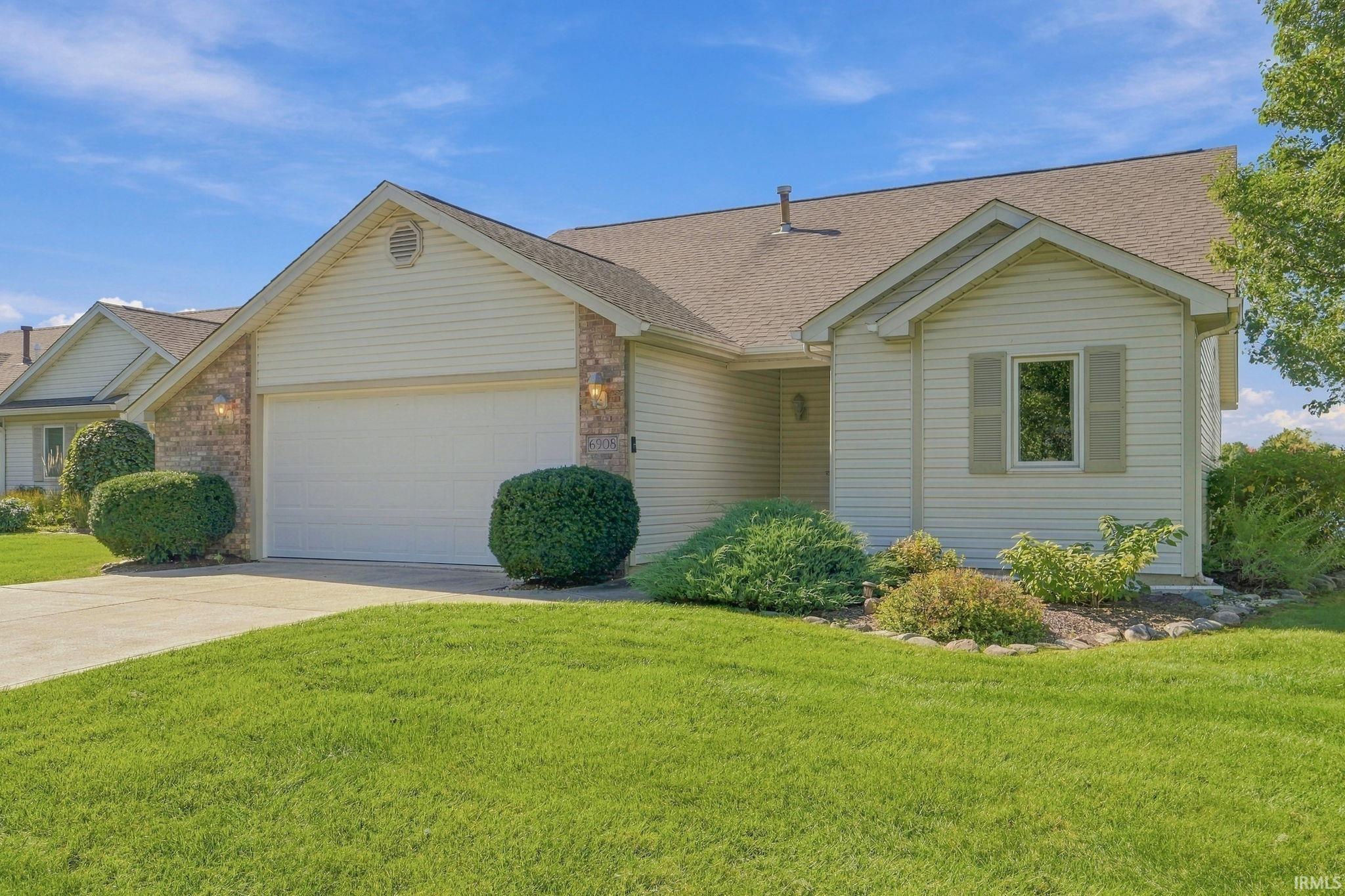 Condo for sale at 6908 Creekwood Trl, Fort Wayne, IN 46835 | MLS# 202641769