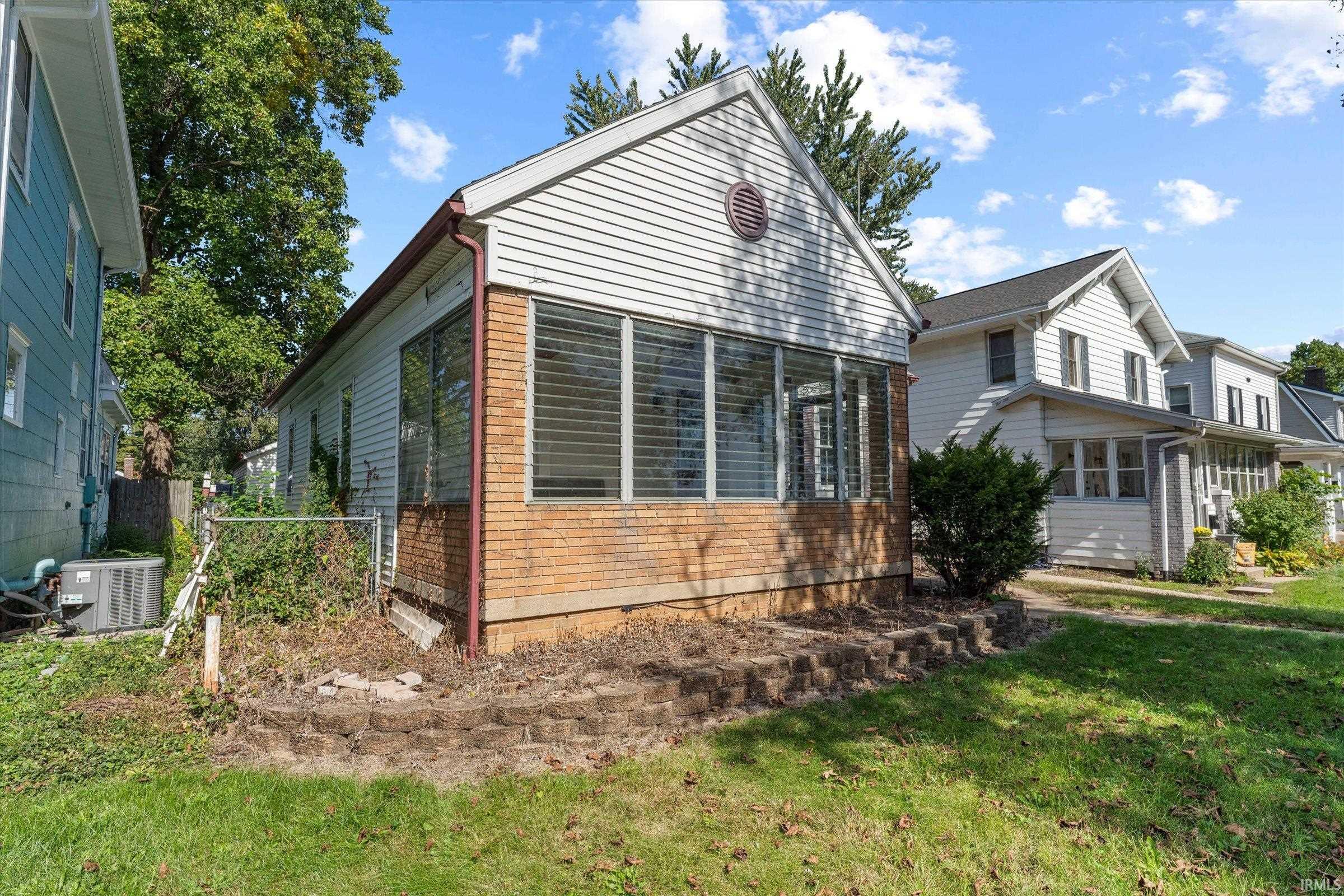 Photo 2 of Manufactured home for sale at 413 Tonti St, South Bend, IN 46617 | MLS# 202641841 | Listing updated on 2026-10-09