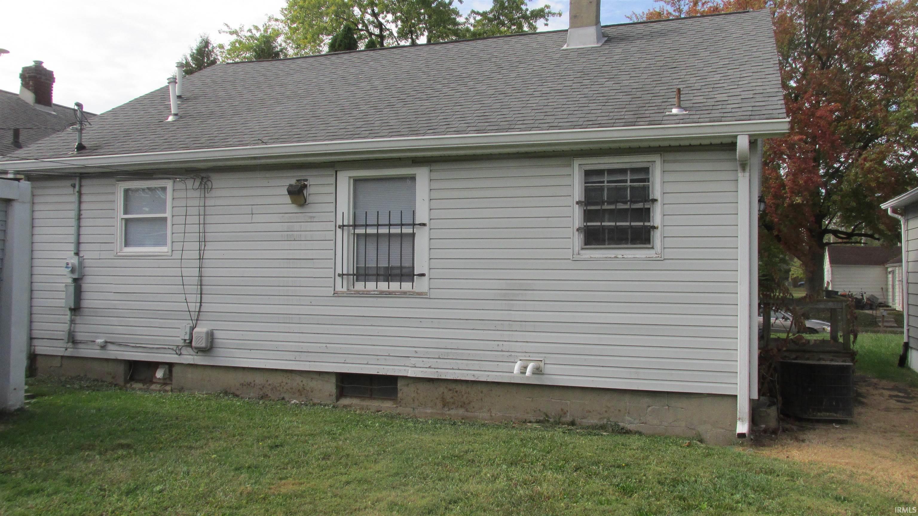 Photo 4 of Single family home for sale at 1416 S Pershing Dr, Muncie, IN 47302 | MLS# 202642766 | Listing updated on 2026-10-19