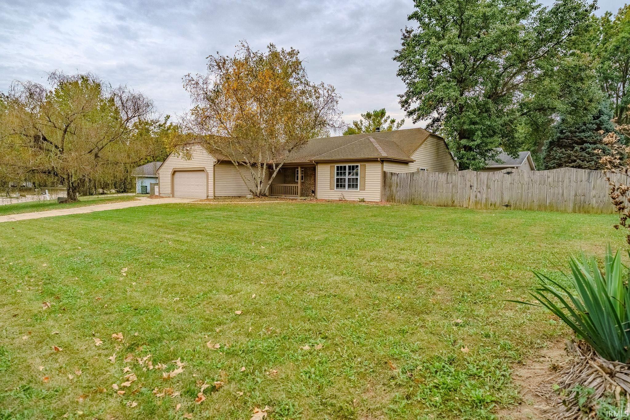 Photo 3 of Manufactured home for sale at 4302 Oak Hl Dr, Lafayette, IN 47909 | MLS# 202643008 | Listing updated on 2026-10-16