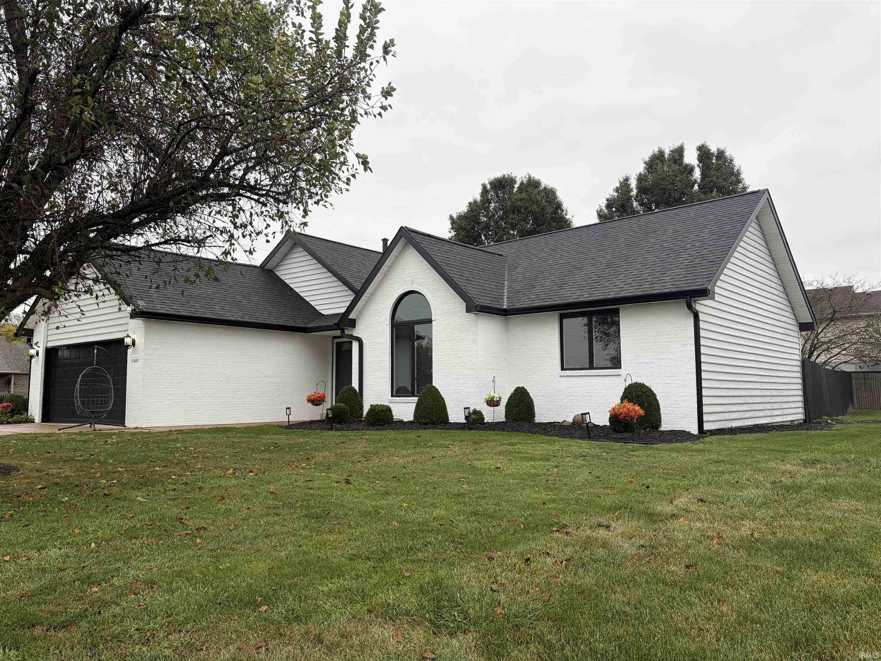 Photo 2 of Manufactured home for sale at 5401 W Blair Dr, Muncie, IN 47304 | MLS# 202643093 | Listing updated on 2026-10-19
