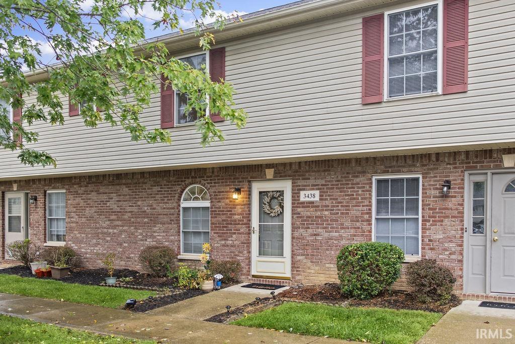 Condo for sale at 3438 S Oaklawn Cir, Bloomington, IN 47401 | MLS# 202643094