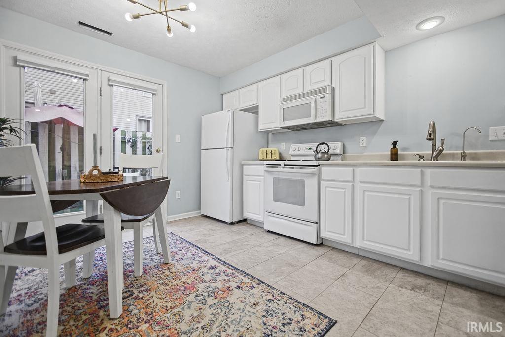 Photo 3 of Condo for sale at 3438 S Oaklawn Cir, Bloomington, IN 47401 | MLS# 202643094 | Listing updated on 2026-10-22