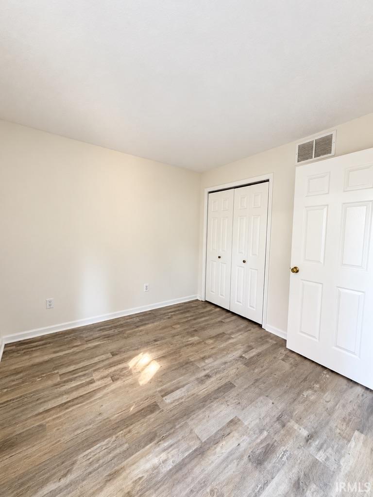 Photo 2 of Condo for sale at 9125 S Pointe Retreat Dr, Bloomington, IN 47401 | MLS# 202643122 | Listing updated on 2026-10-20