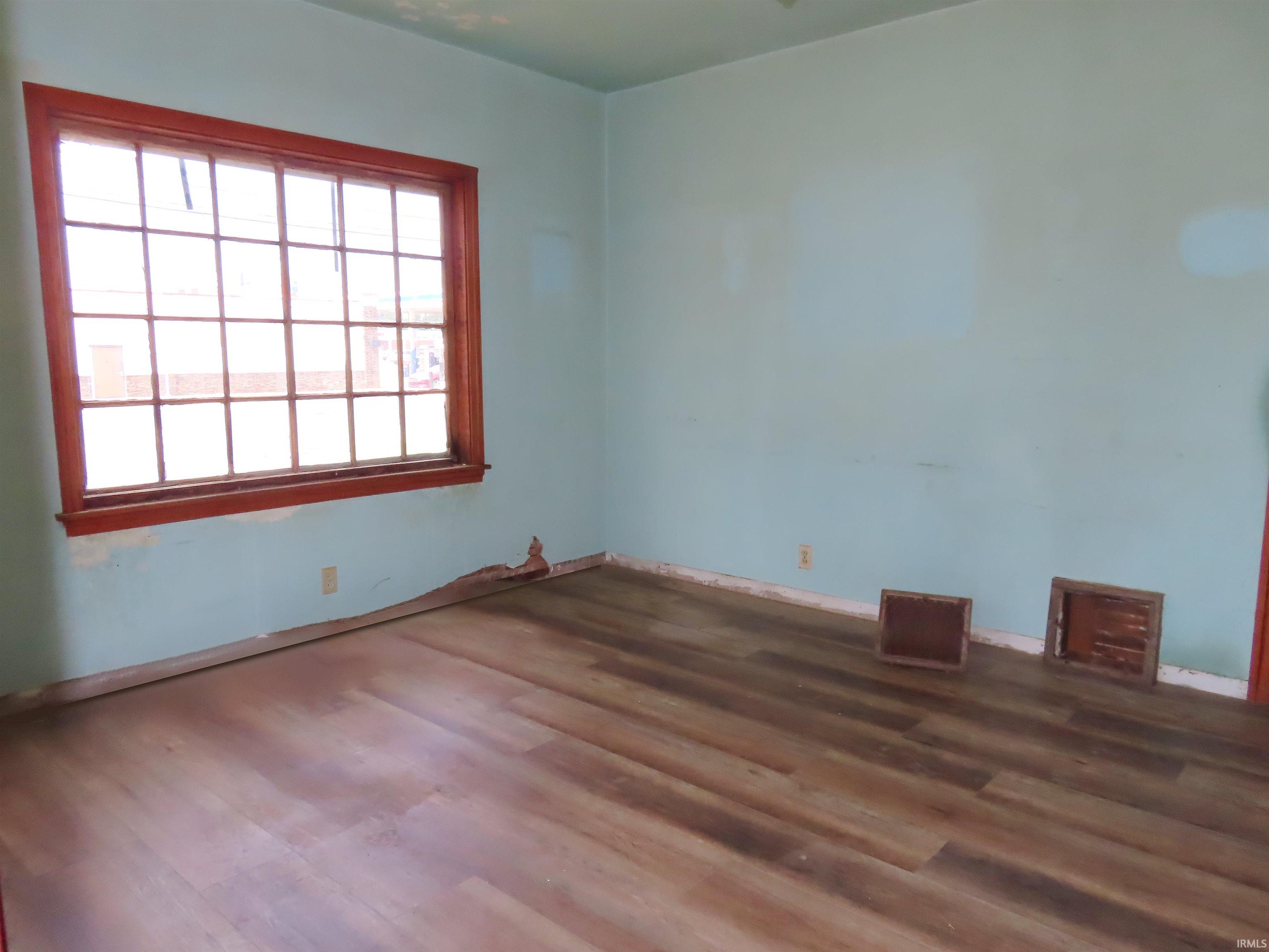 Photo 3 of Manufactured home for sale at 2150 E Eichel Ave, Evansville, IN 47711 | MLS# 202643225 | Listing updated on 2026-10-22