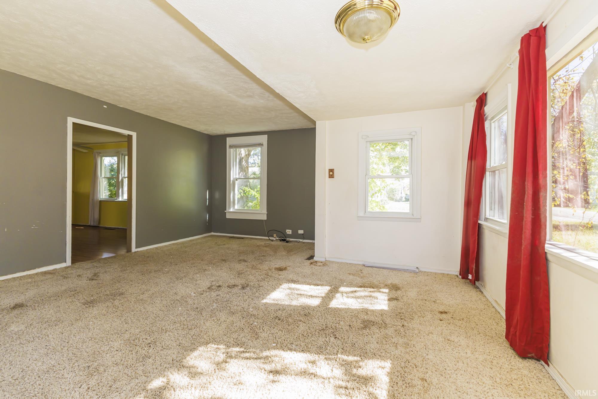 Photo 4 of Single family home for sale at 418 E Streeter Ave, Muncie, IN 47303 | MLS# 202643328 | Listing updated on 2026-10-21
