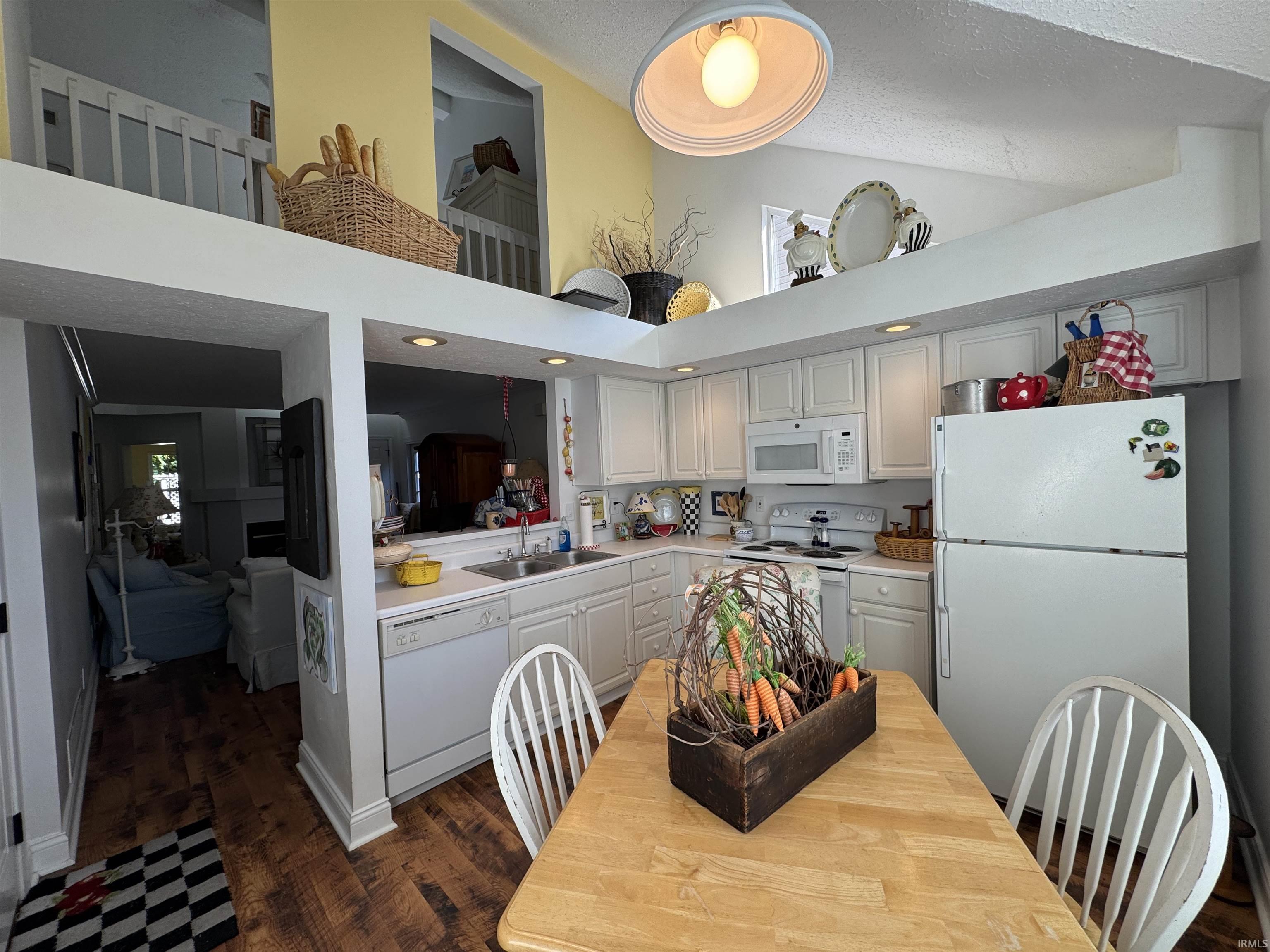 Photo 4 of Single family home for sale at 3936 Seasons, Evansville, IN 47715 | MLS# 202643330 | Listing updated on 2026-10-20