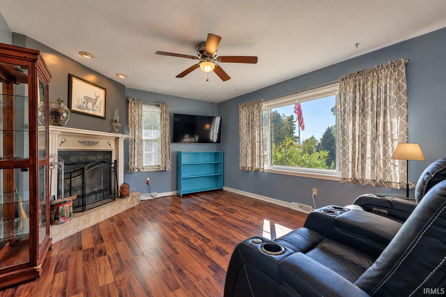Photo 3 of Manufactured home for sale at 1501 Bower Ln, Evansville, IN 47710 | MLS# 202643389 | Listing updated on 2026-10-26