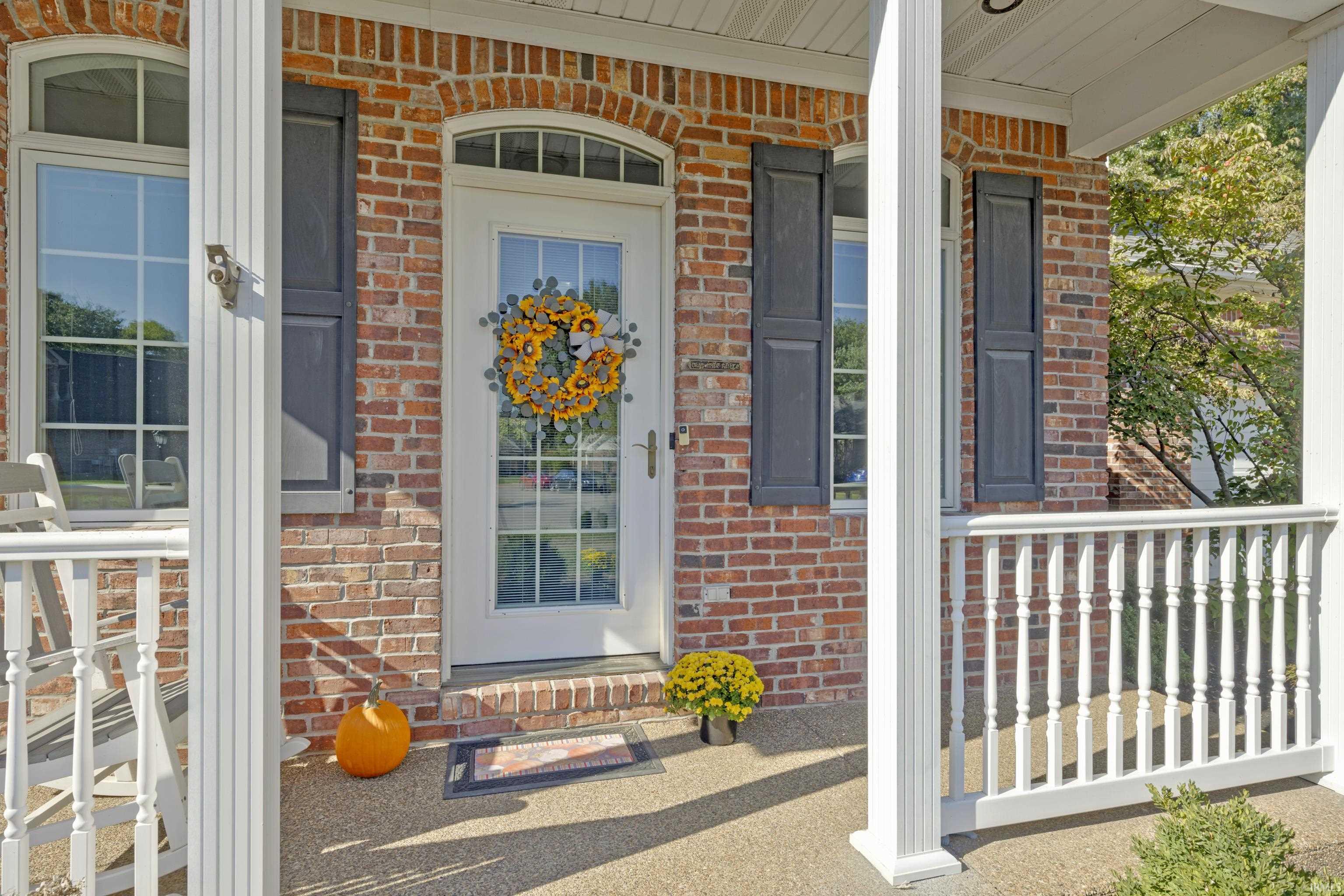 Photo 3 of Single family home for sale at 3210 Roselawn Cir, Evansville, IN 47711 | MLS# 202643413 | Listing updated on 2026-10-21