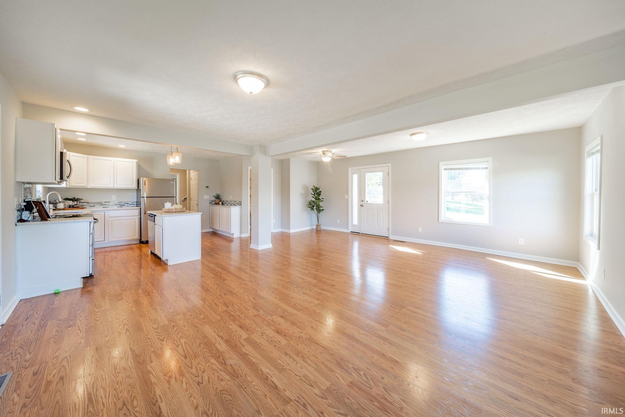 Photo 3 of Sale Pending at 6465 E County Rd 740, Muncie, IN 47302 | MLS# 202643454 | Listing updated on 2026-10-23