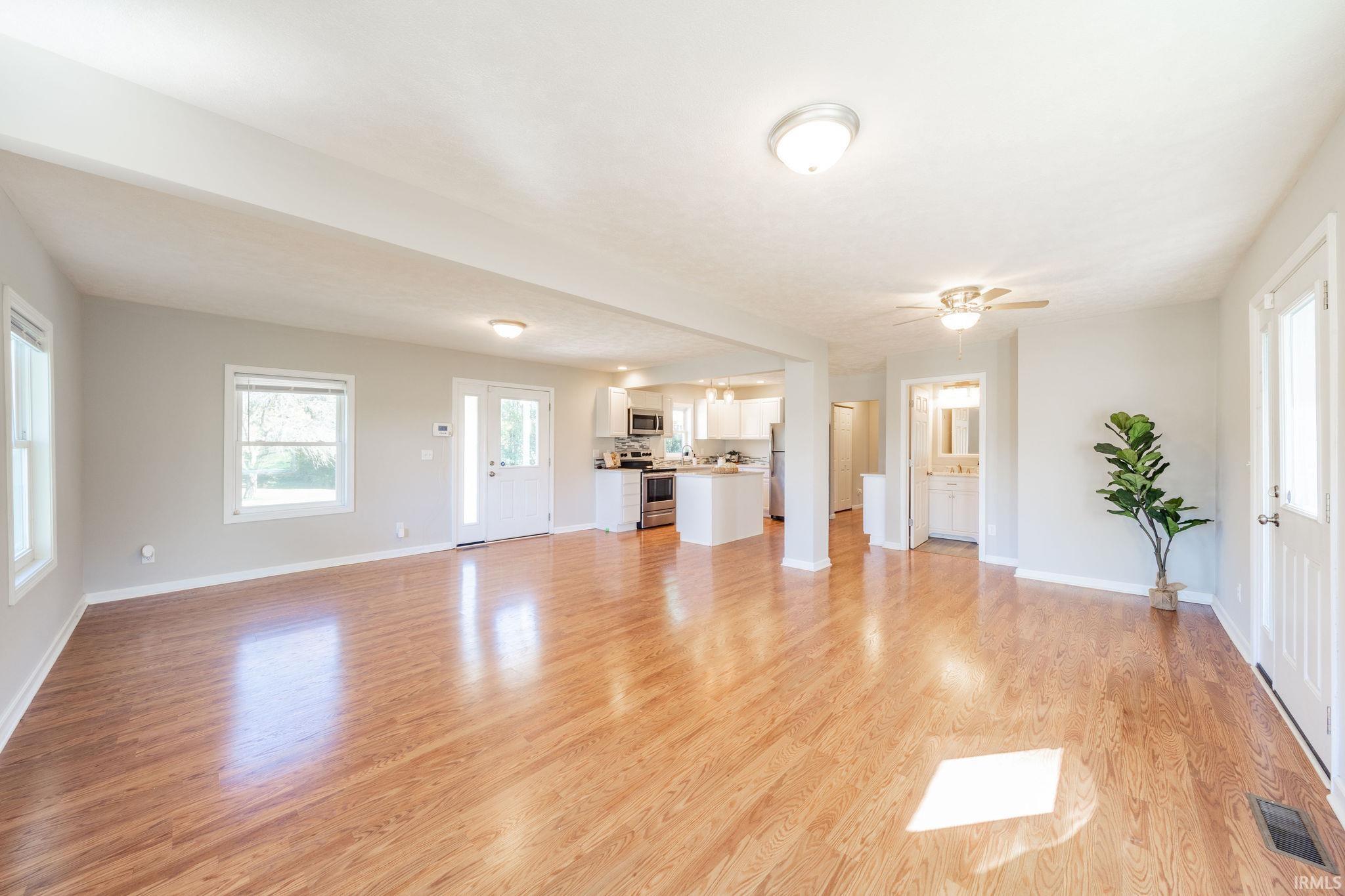 Photo 4 of Sale Pending at 6465 E County Rd 740, Muncie, IN 47302 | MLS# 202643454 | Listing updated on 2026-10-23