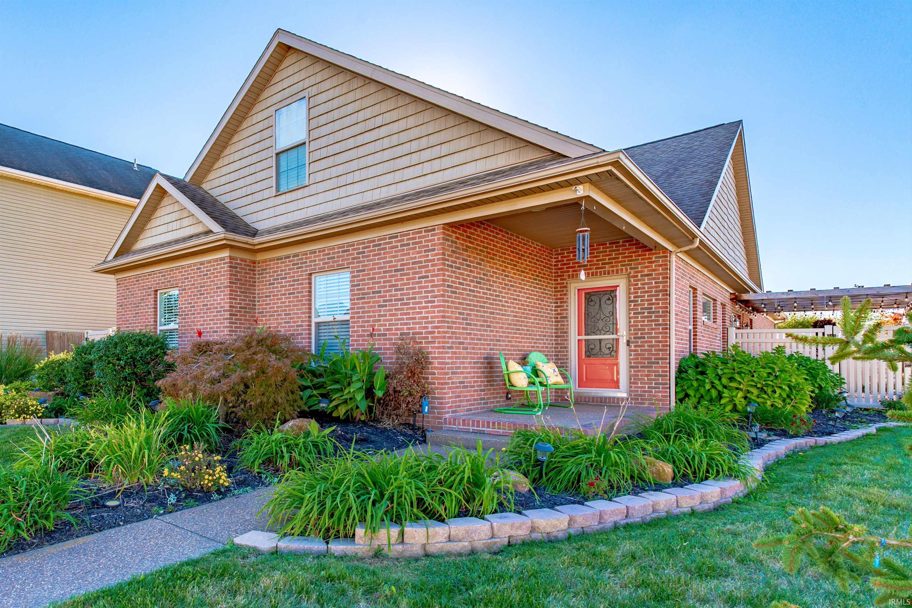 Photo 2 of Single family home for sale at 15508 Shakespeare Dr, Evansville, IN 47725 | MLS# 202643542 | Listing updated on 2026-10-21