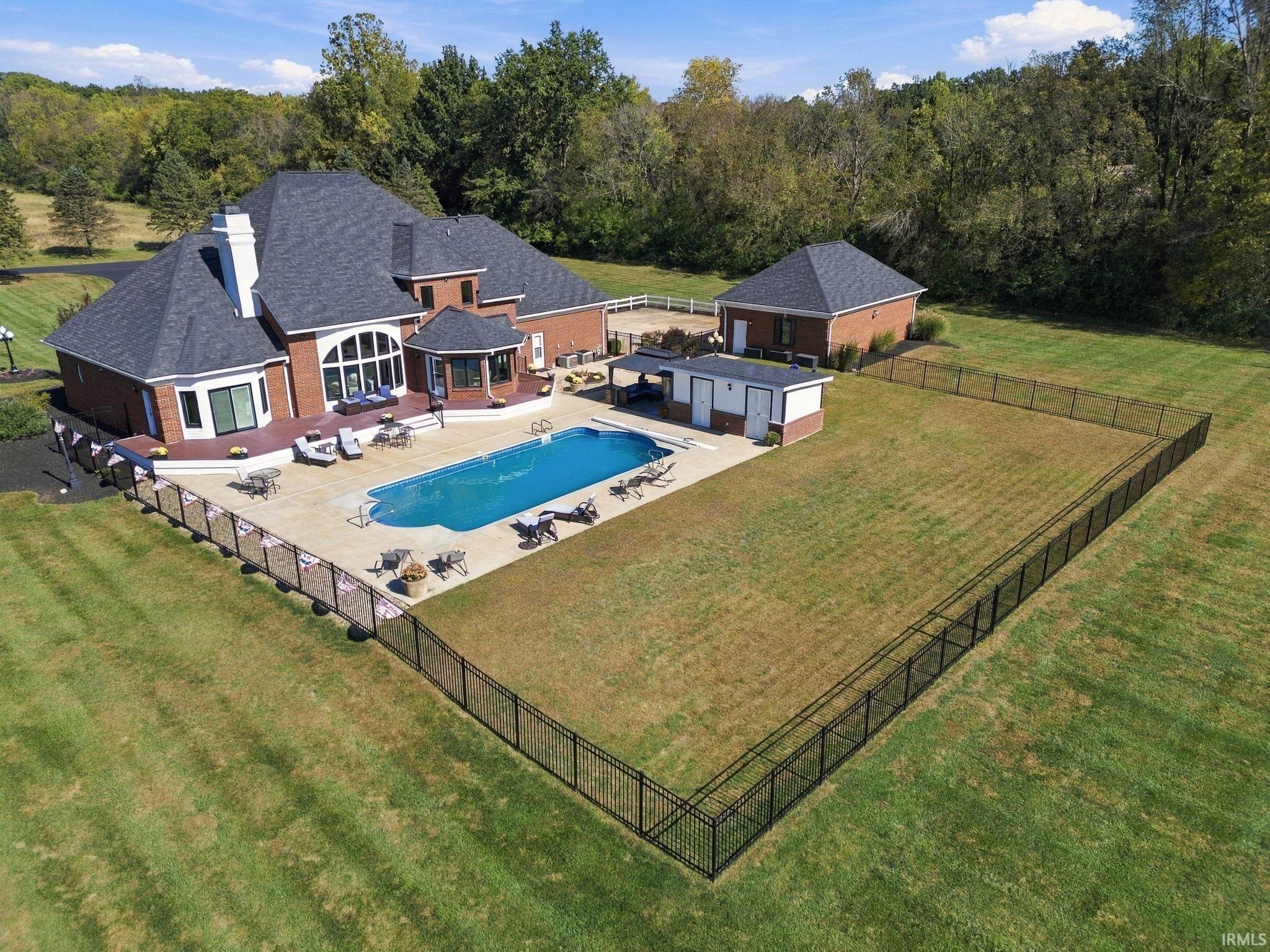 Photo 2 of Sale Pending at 1029 Wea Valley Dr, Lafayette, IN 47909 | MLS# 202643563 | Listing updated on 2026-10-26