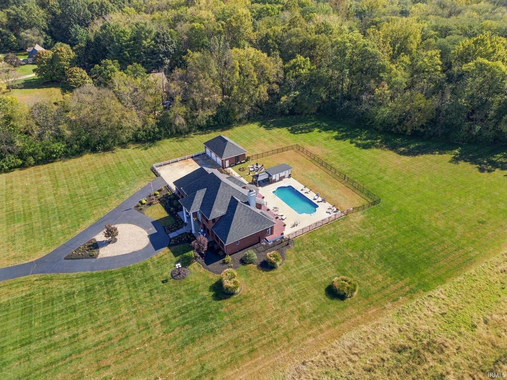 Photo 3 of Sale Pending at 1029 Wea Valley Dr, Lafayette, IN 47909 | MLS# 202643563 | Listing updated on 2026-10-26