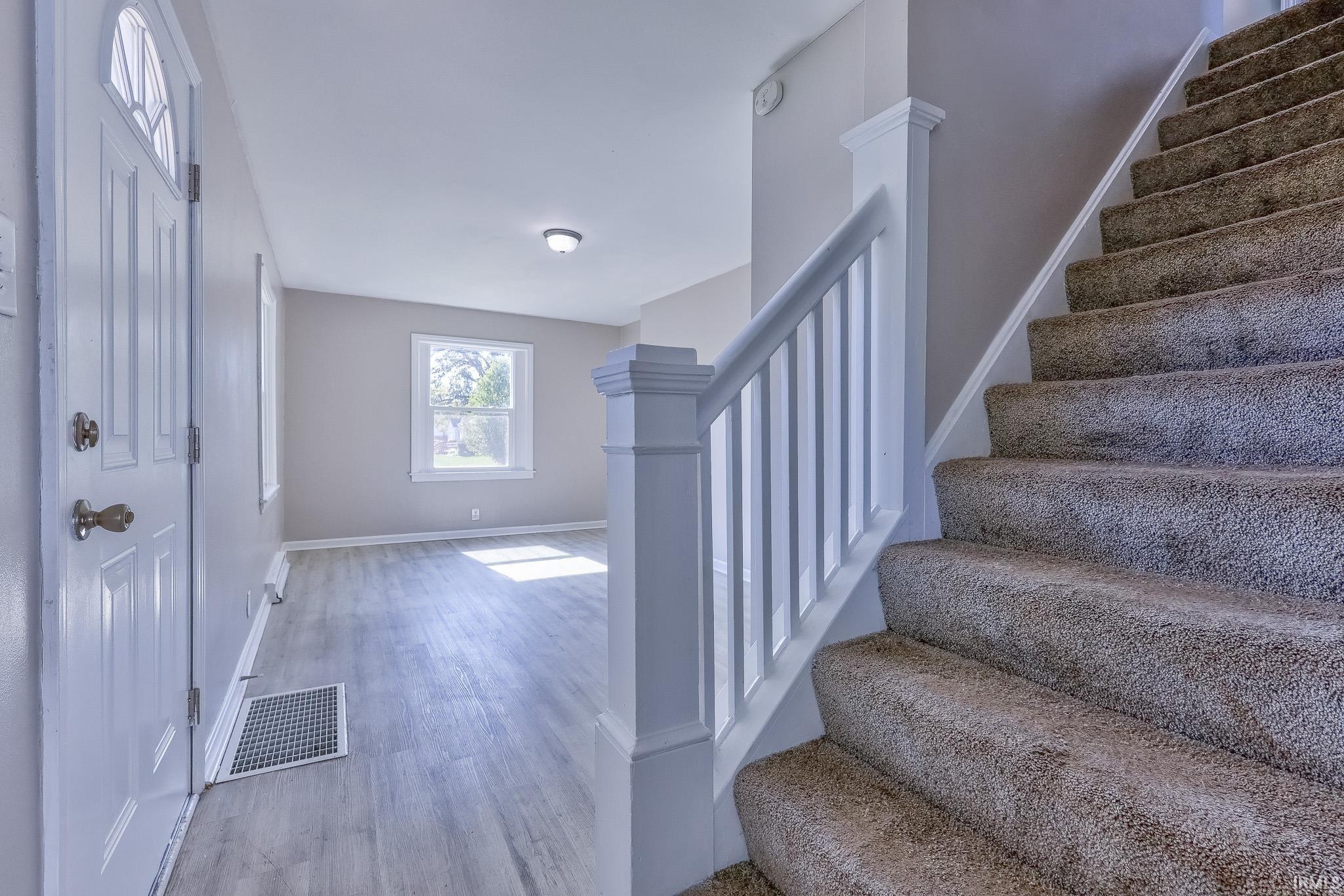 Photo 3 of Single family home for sale at 1015 S Alvord Blvd, Evansville, IN 47714 | MLS# 202643772 | Listing updated on 2026-10-22
