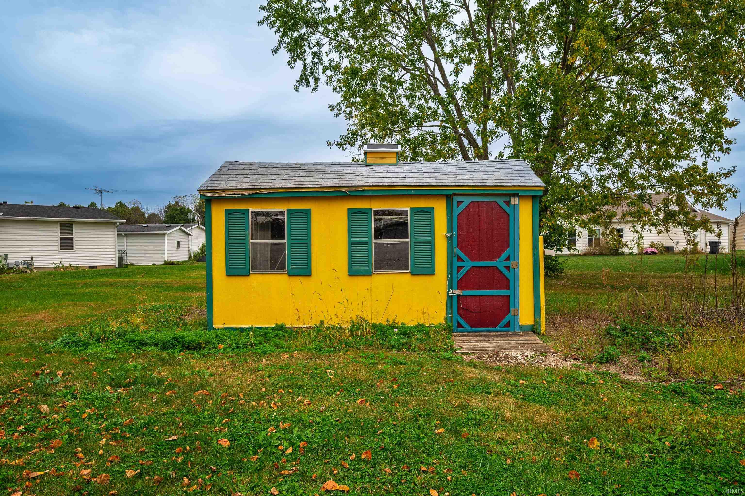 Photo 3 of Manufactured home for sale at 2900 S Andrews Rd, Yorktown, IN 47396 | MLS# 202643788 | Listing updated on 2026-10-23