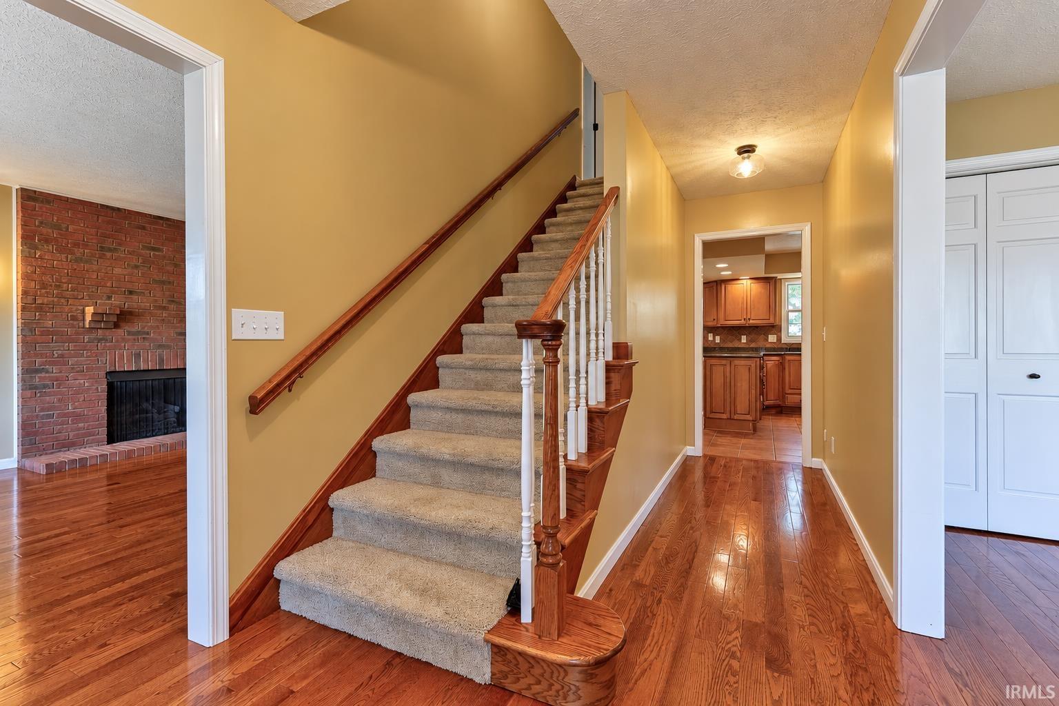 Photo 3 of Single family home for sale at 6951 Tonia Ct, Evansville, IN 47710 | MLS# 202643815 | Listing updated on 2026-10-23