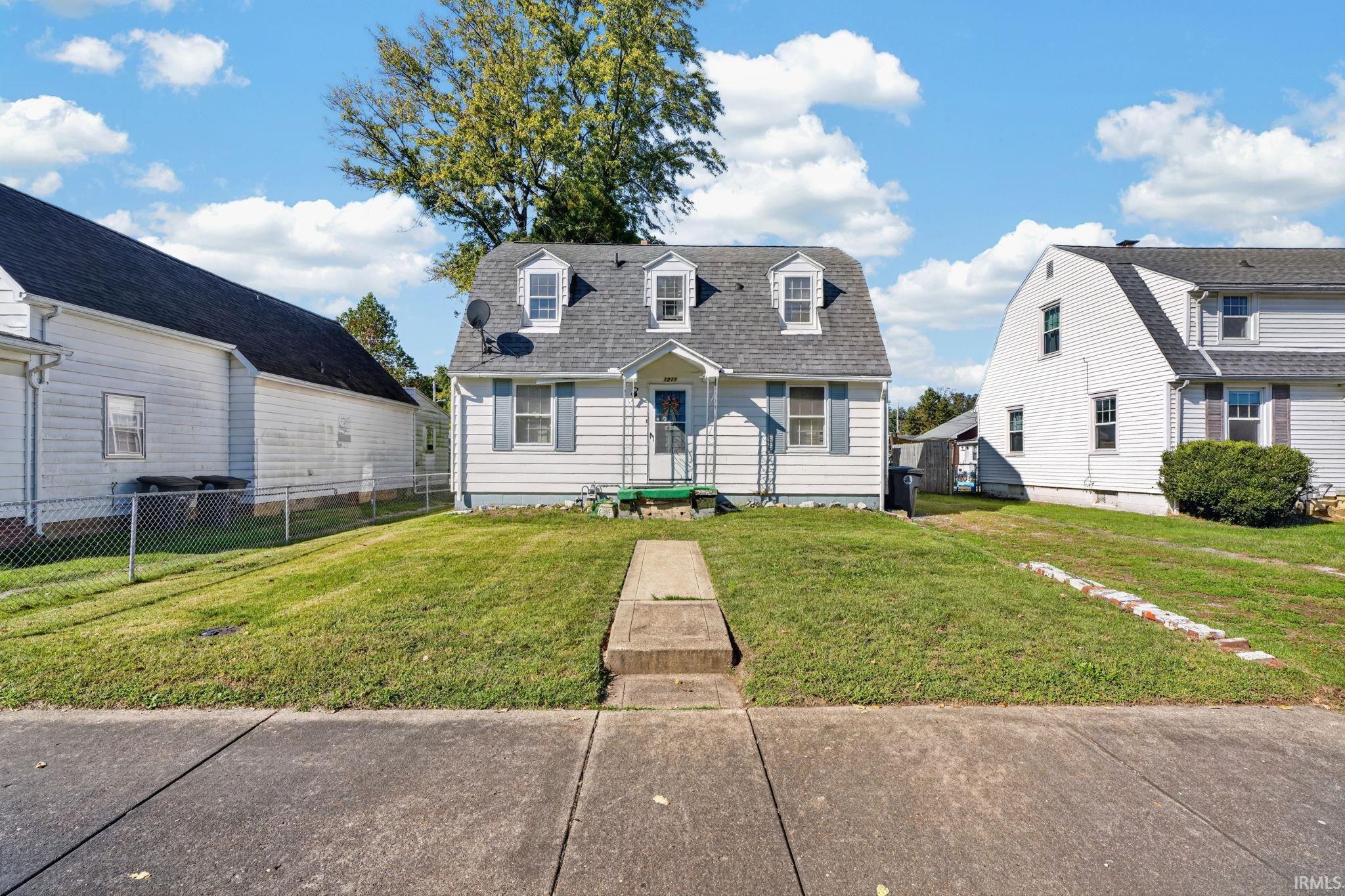 Photo 2 of Single family home for sale at 1211 S Evans Ave, Evansville, IN 47713 | MLS# 202643820 | Listing updated on 2026-10-25