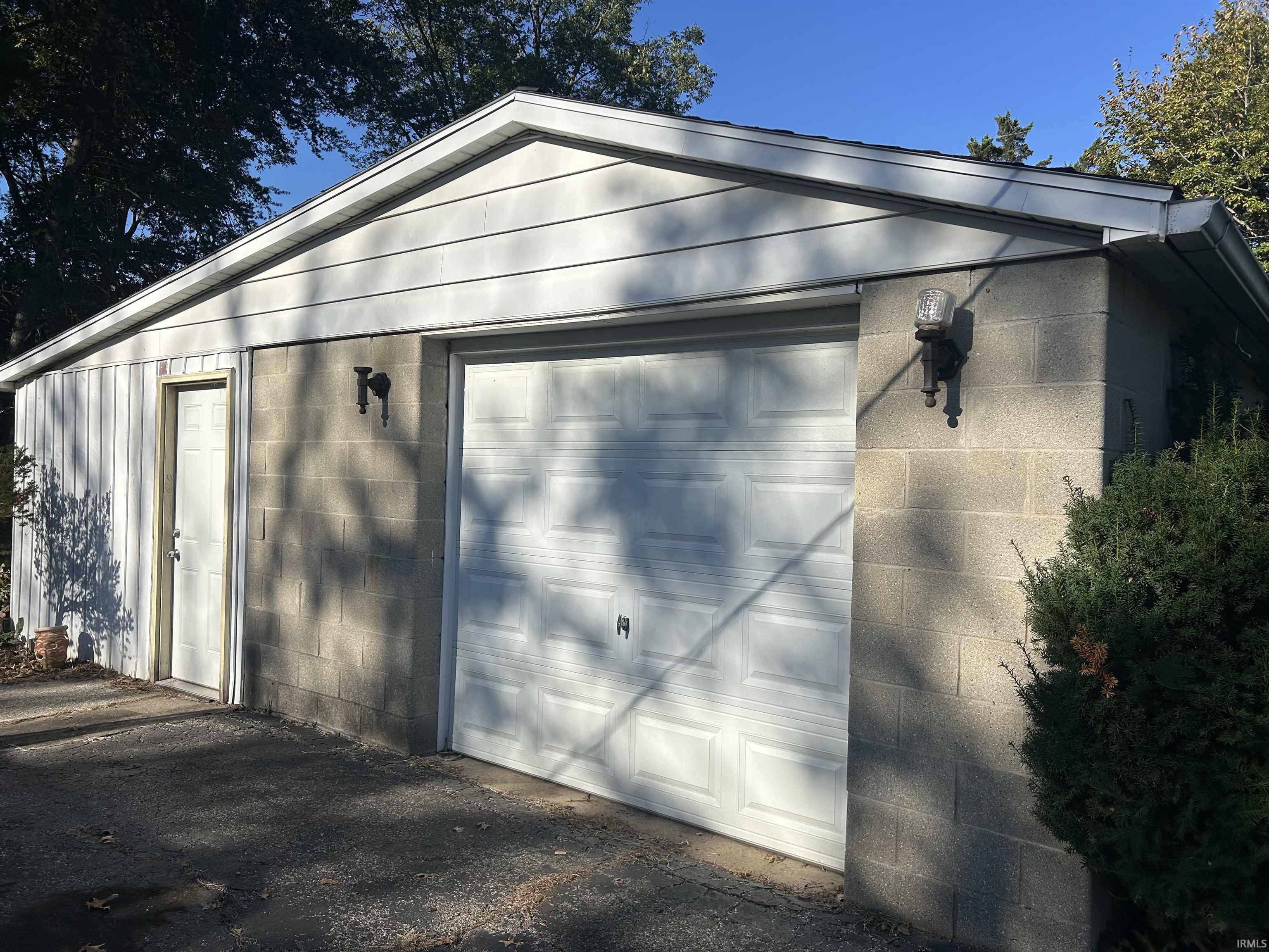 Photo 4 of Sale Pending at 11612 Sr 57, Evansville, IN 47725 | MLS# 202644042 | Listing updated on 2026-10-26