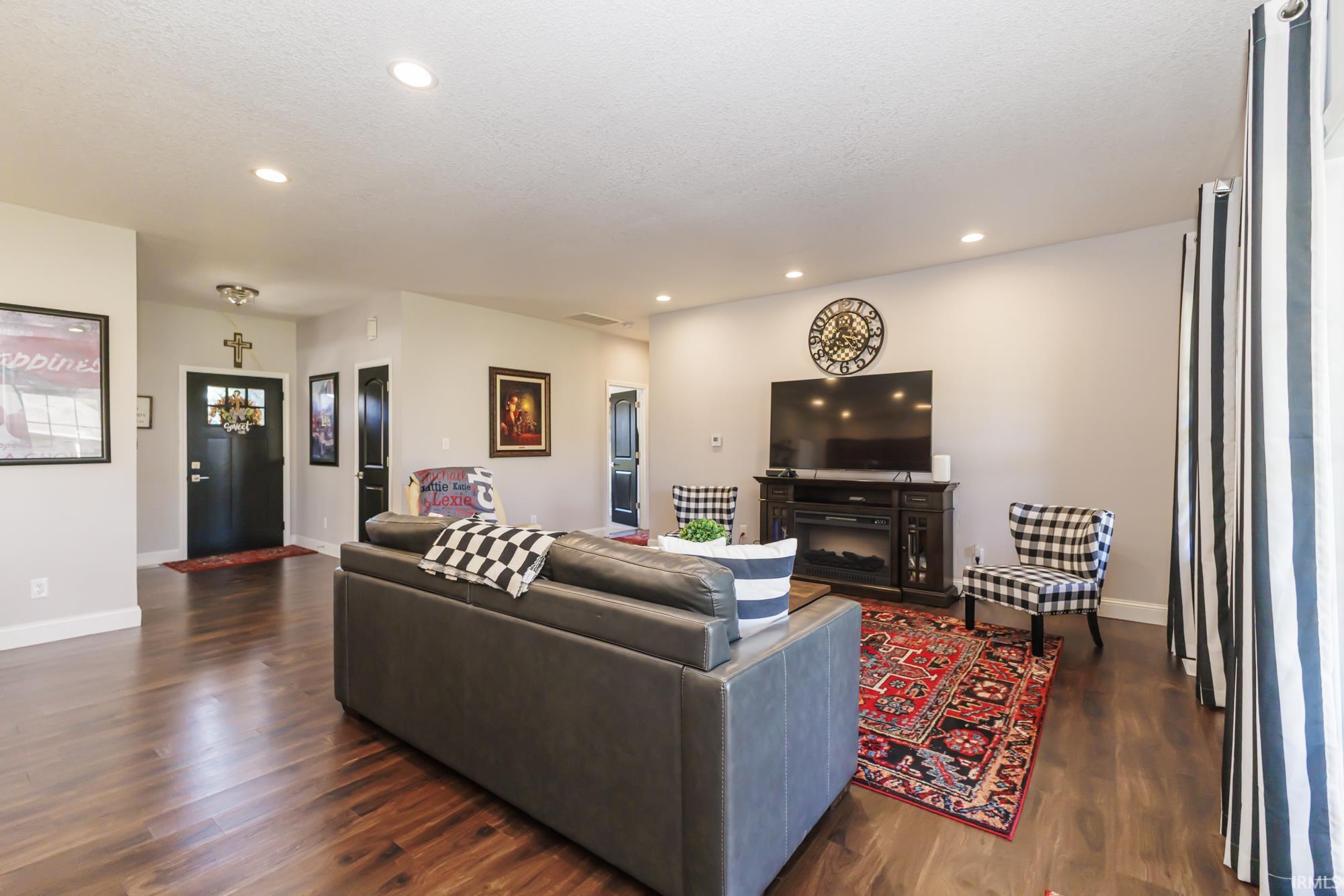 Photo 2 of Manufactured home for sale at 4812 W Copperfield Dr, Muncie, IN 47304 | MLS# 202644046 | Listing updated on 2026-10-23