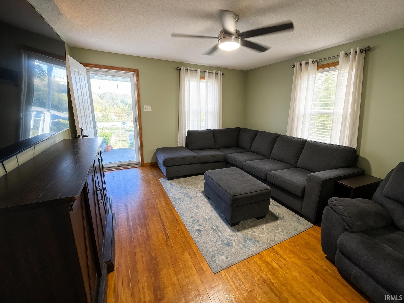 Photo 3 of Single family home for sale at 5814 Broadway Ave, Evansville, IN 47712 | MLS# 202644077 | Listing updated on 2026-10-24