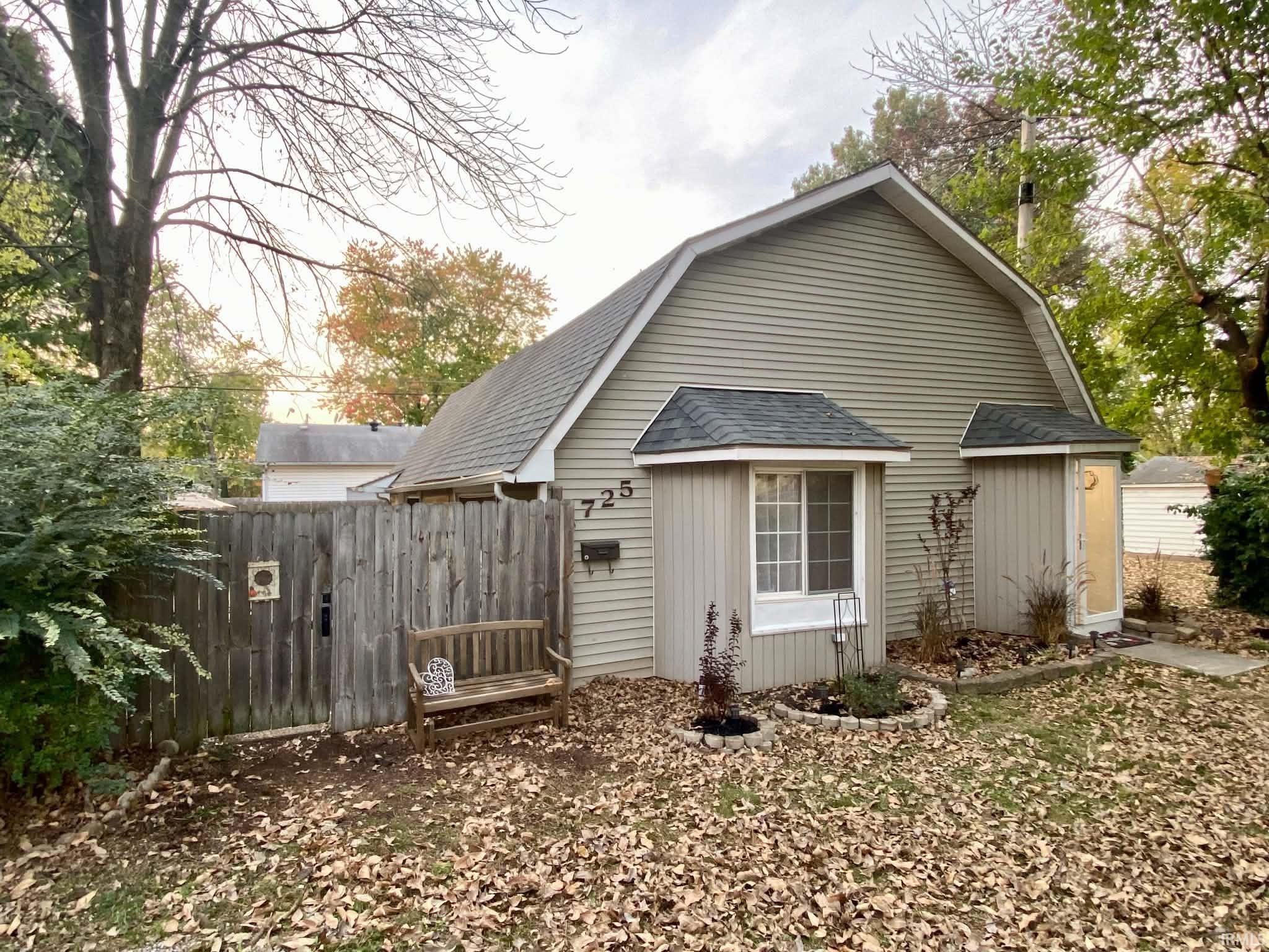 Photo 1 of Single family home for sale at 1725 Eastwood Ave, Evansville, IN 47714 | MLS# 202644240 | Listing updated on 2026-10-26