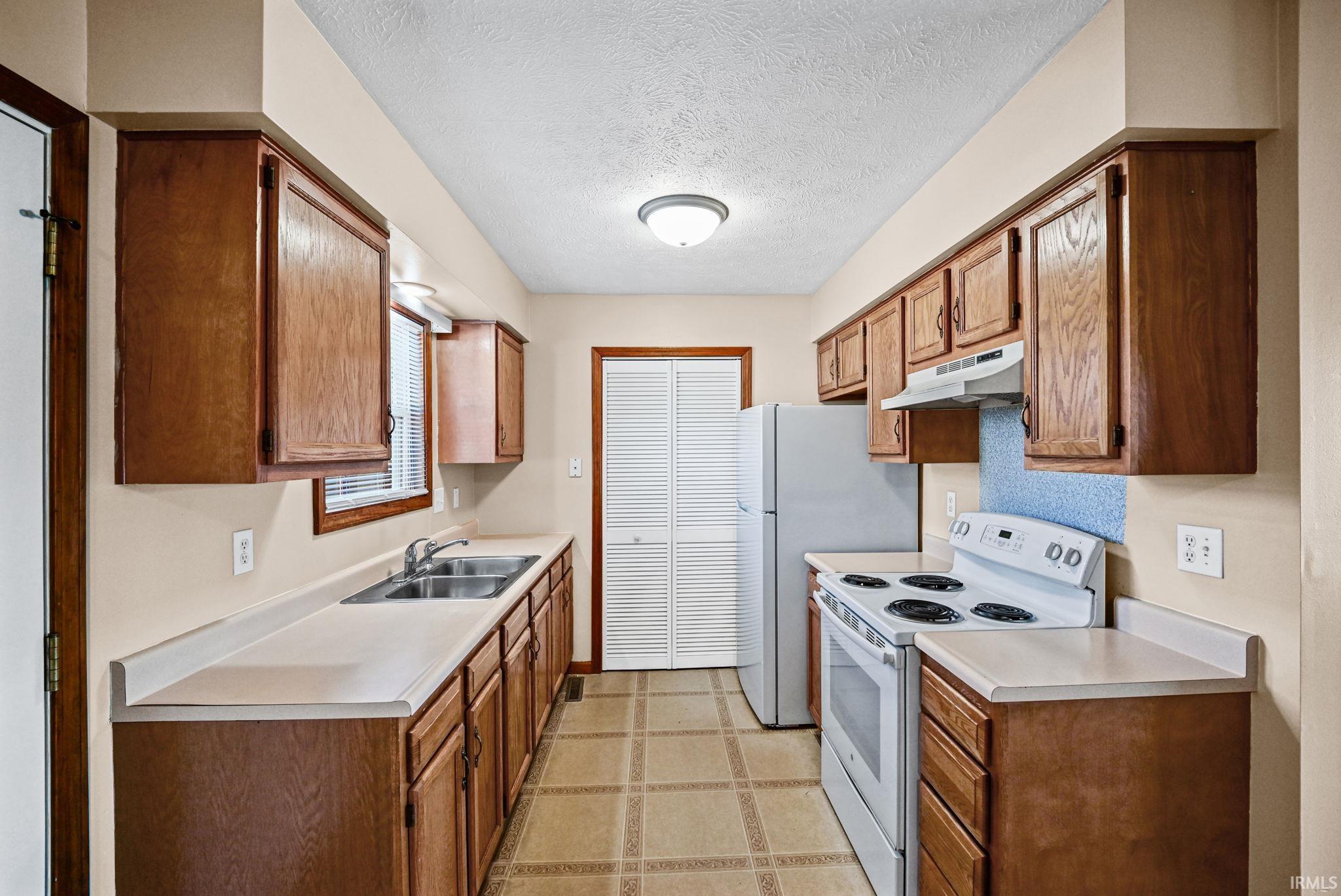 Photo 3 of Manufactured home for sale at 1436 Kossuth St, Lafayette, IN 47905 | MLS# 202644273 | Listing updated on 2026-10-26