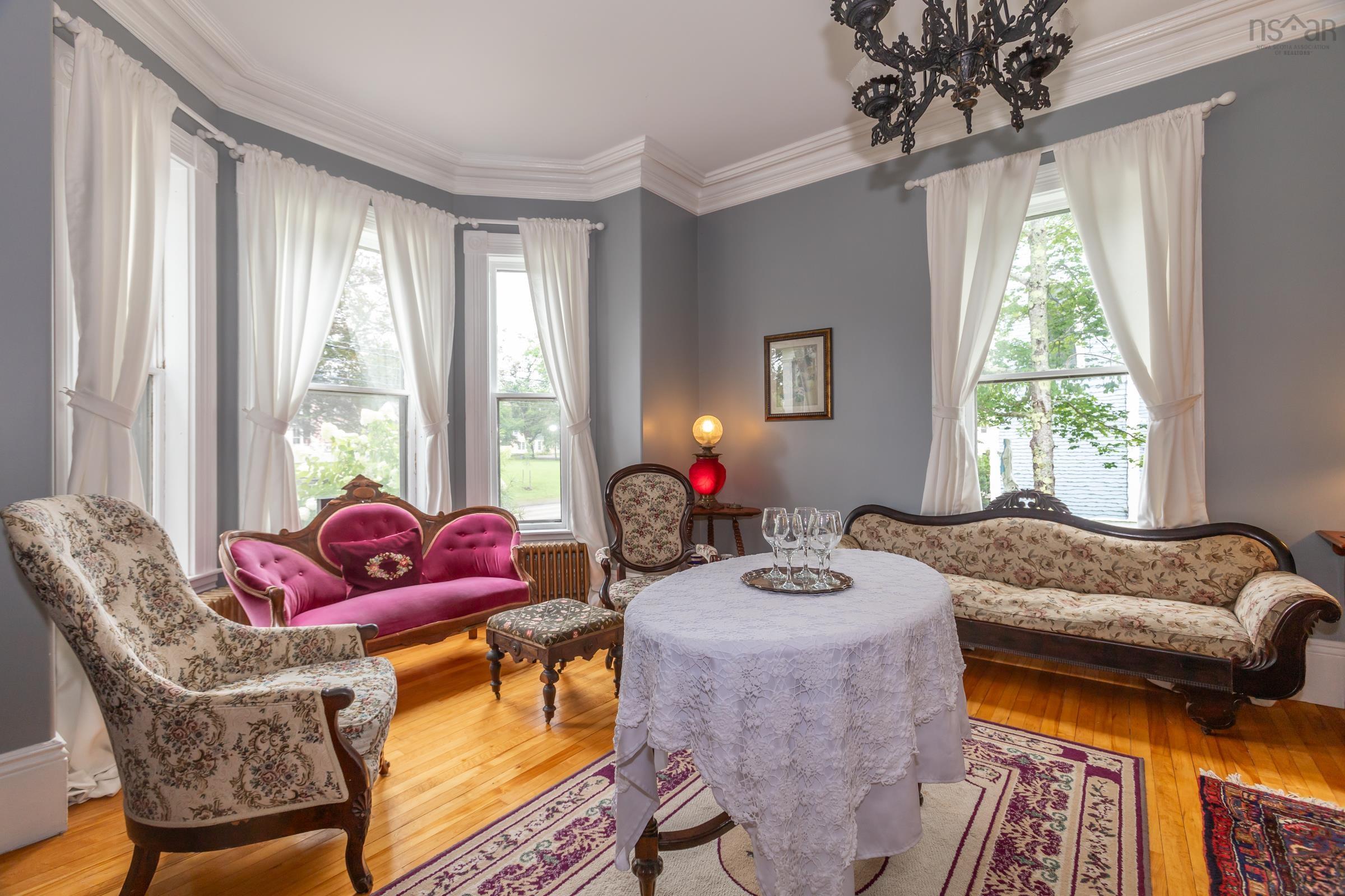 $795,000.00: 548 St George Street, Annapolis Royal