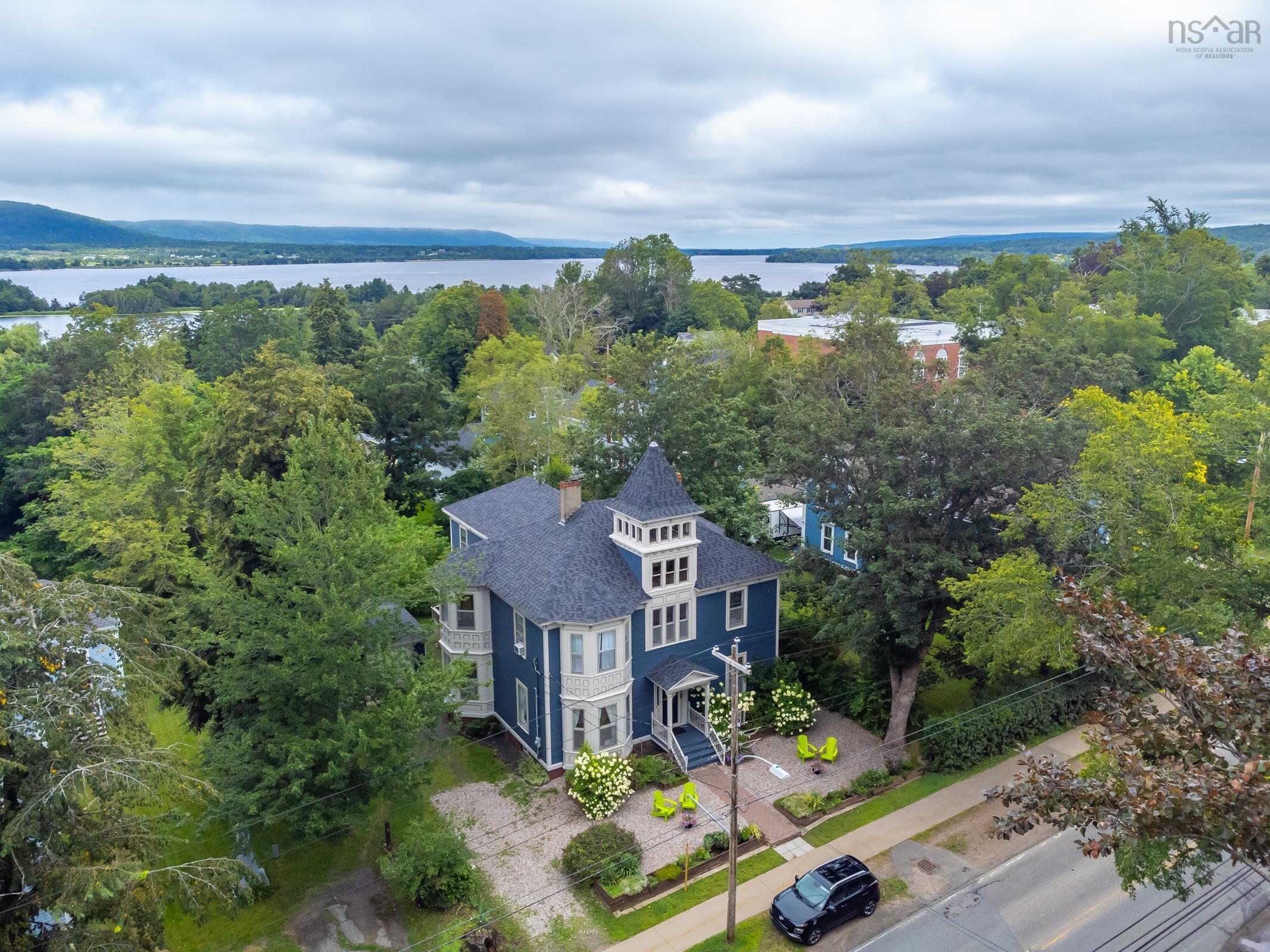 $795,000.00: 548 St George Street, Annapolis Royal