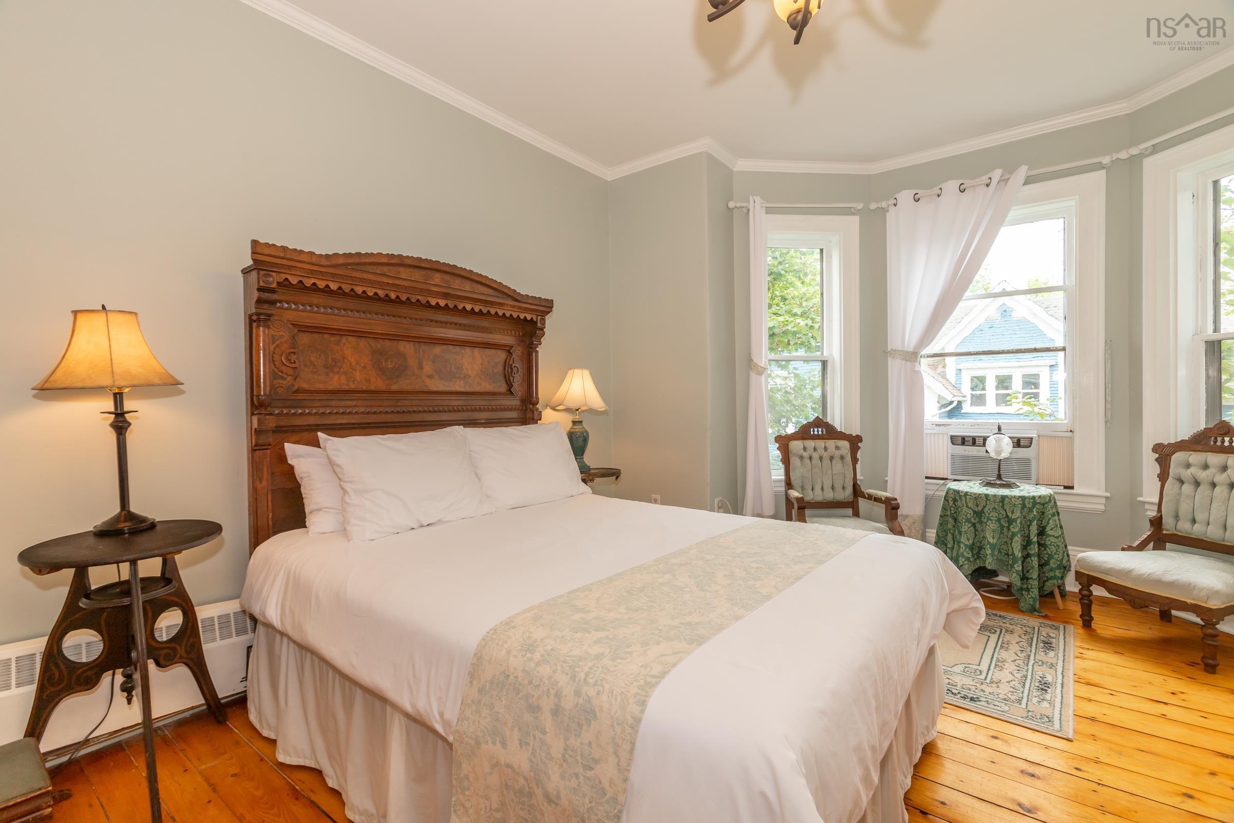 $795,000.00: 548 St George Street, Annapolis Royal