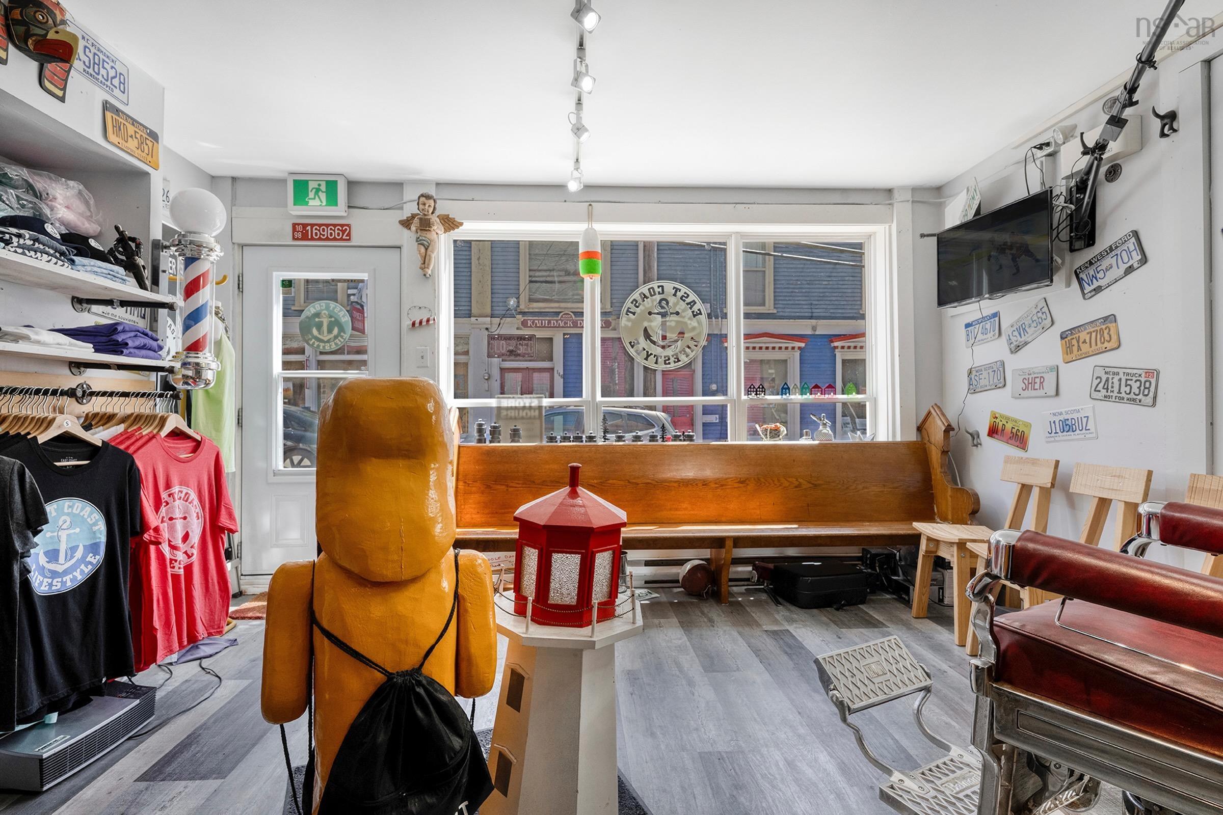 $749,000.00: 145 Lincoln Street, Lunenburg