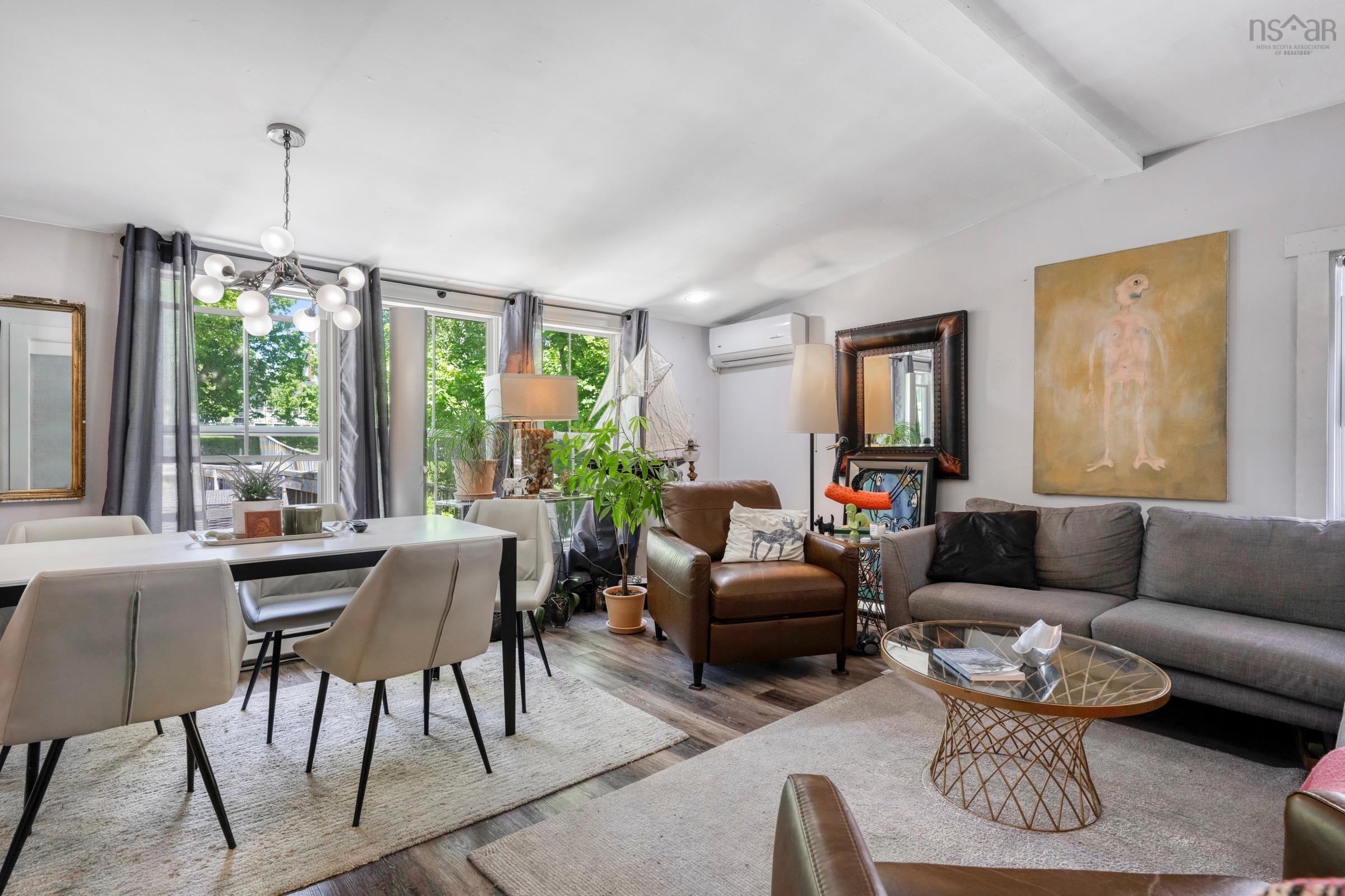 $749,000.00: 145 Lincoln Street, Lunenburg