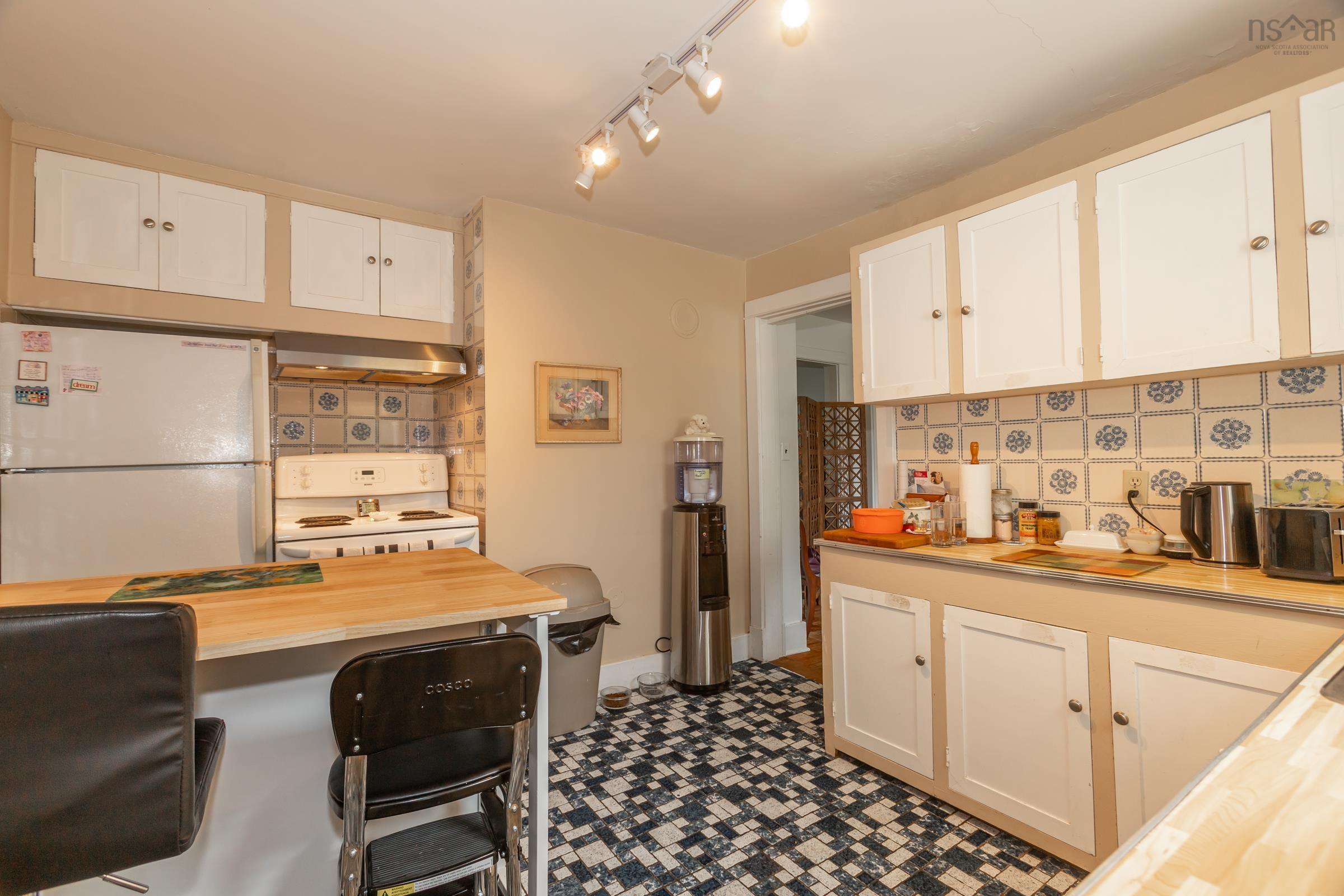 $730,000.00: 789-791 Saint George Street, Annapolis Royal