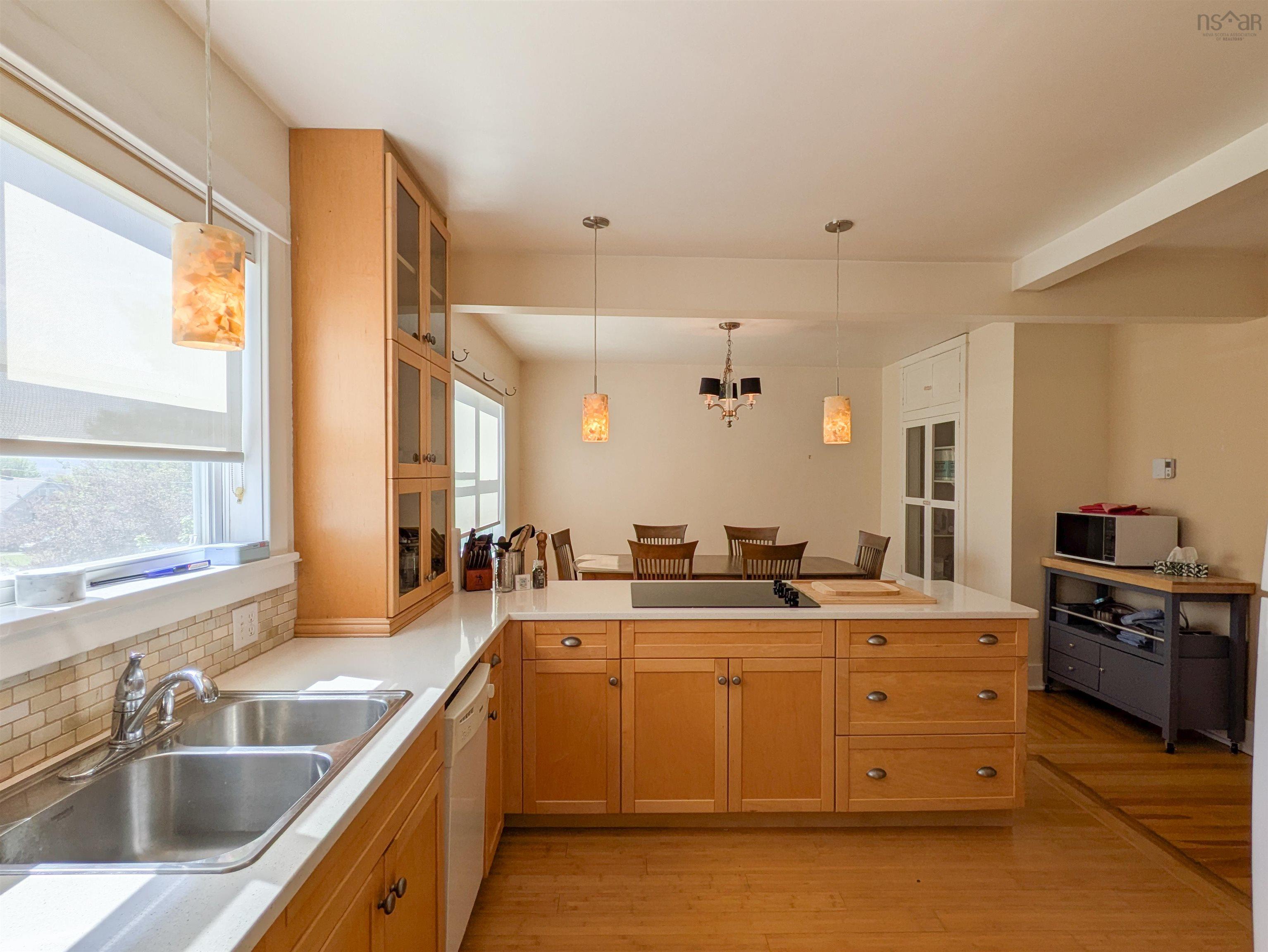 $740,000.00: 789-791 Saint George Street, Annapolis Royal