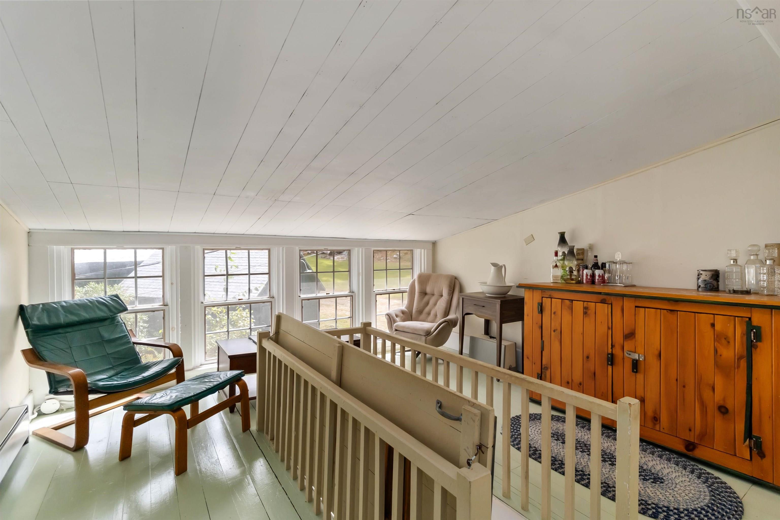 $549,900.00: 7602 Highway 8, South Brookfield