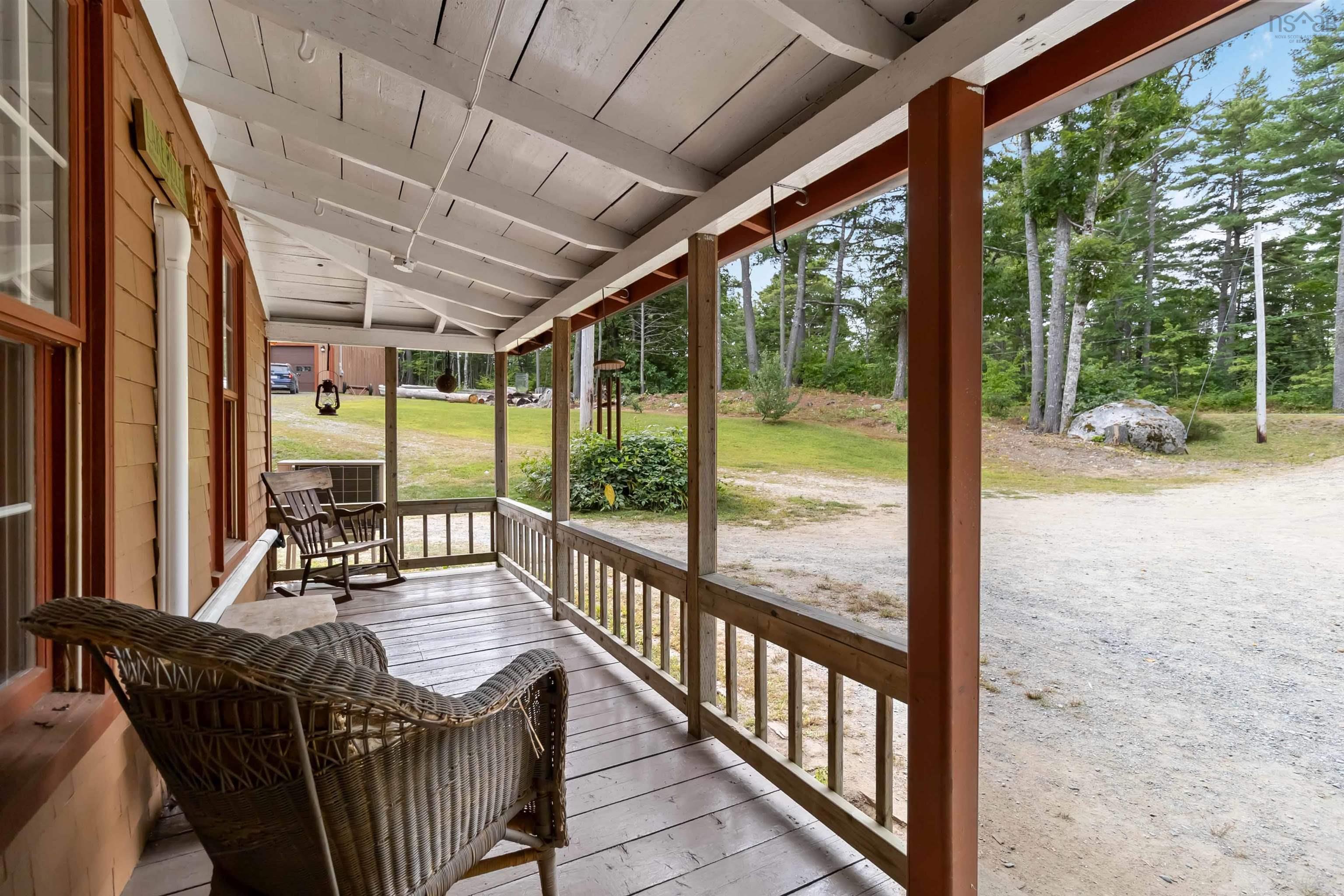$549,900.00: 7602 Highway 8, South Brookfield