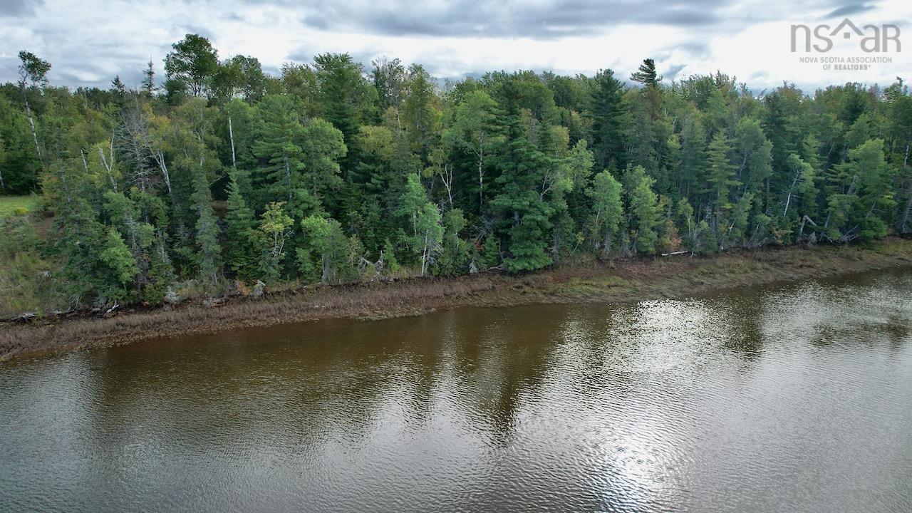 $110,975.00: 24-1 Highway 321 Highway, Roslin