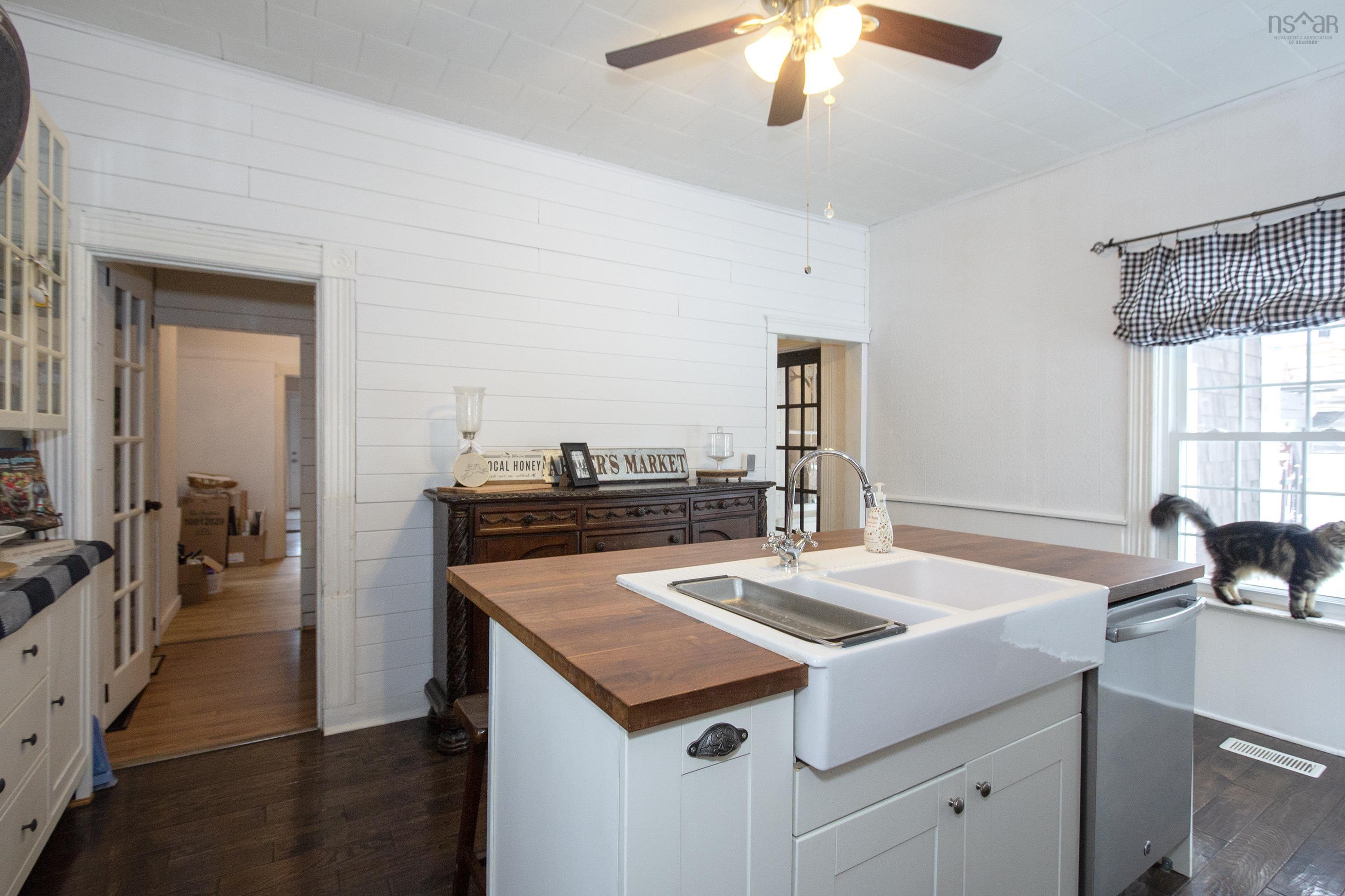 $329,900.00: 340 Foundry Street, Oxford