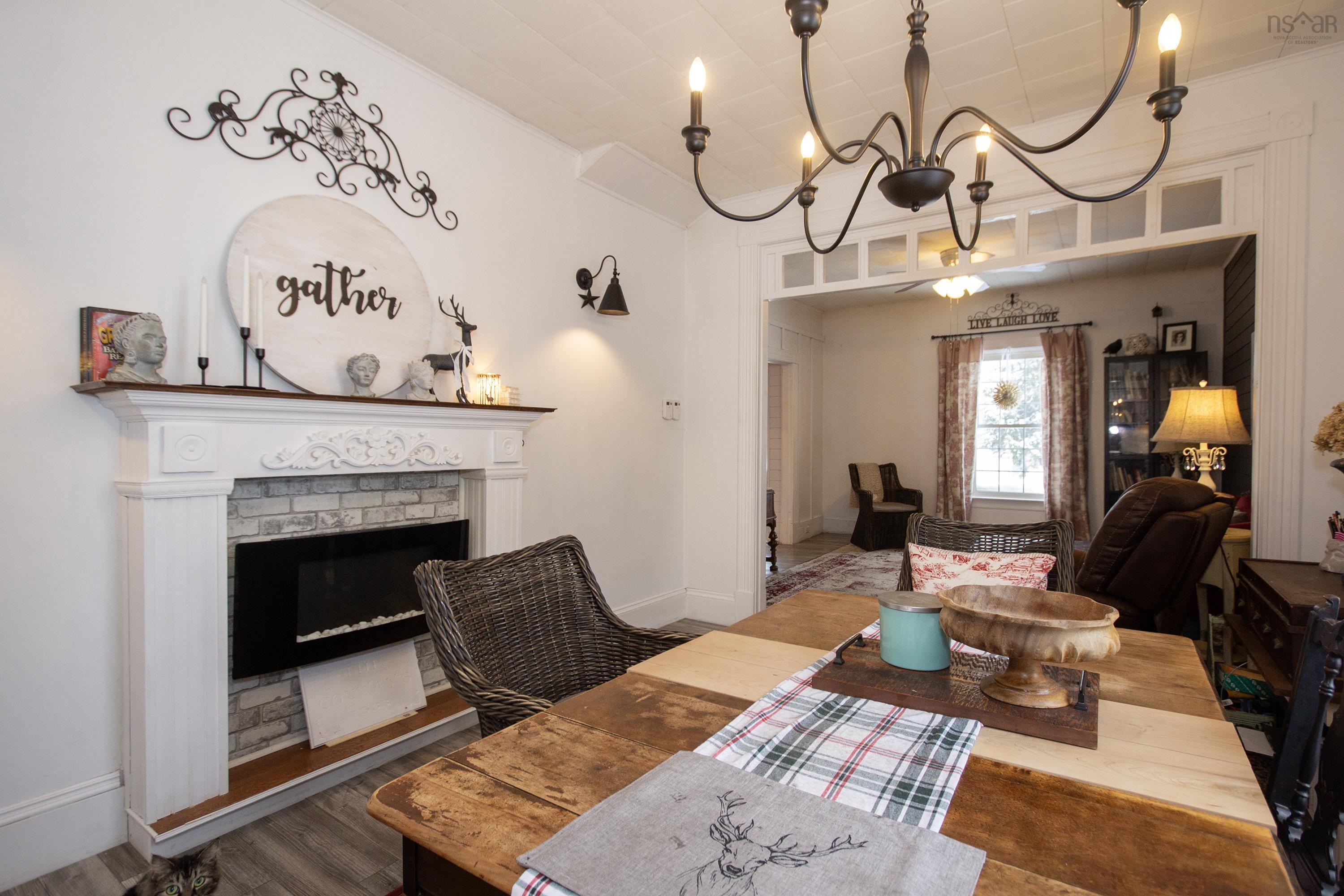 $329,900.00: 340 Foundry Street, Oxford