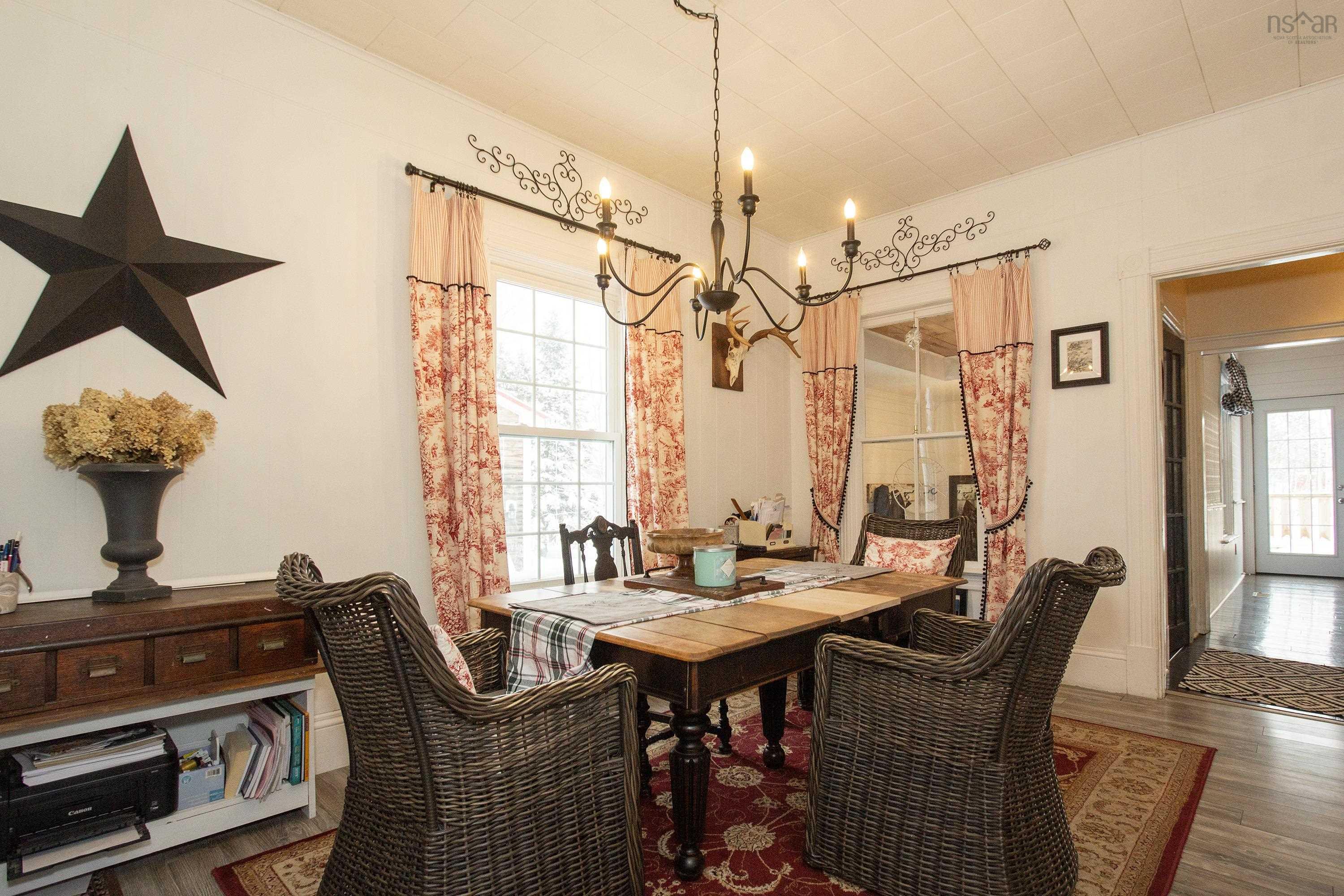 $329,900.00: 340 Foundry Street, Oxford