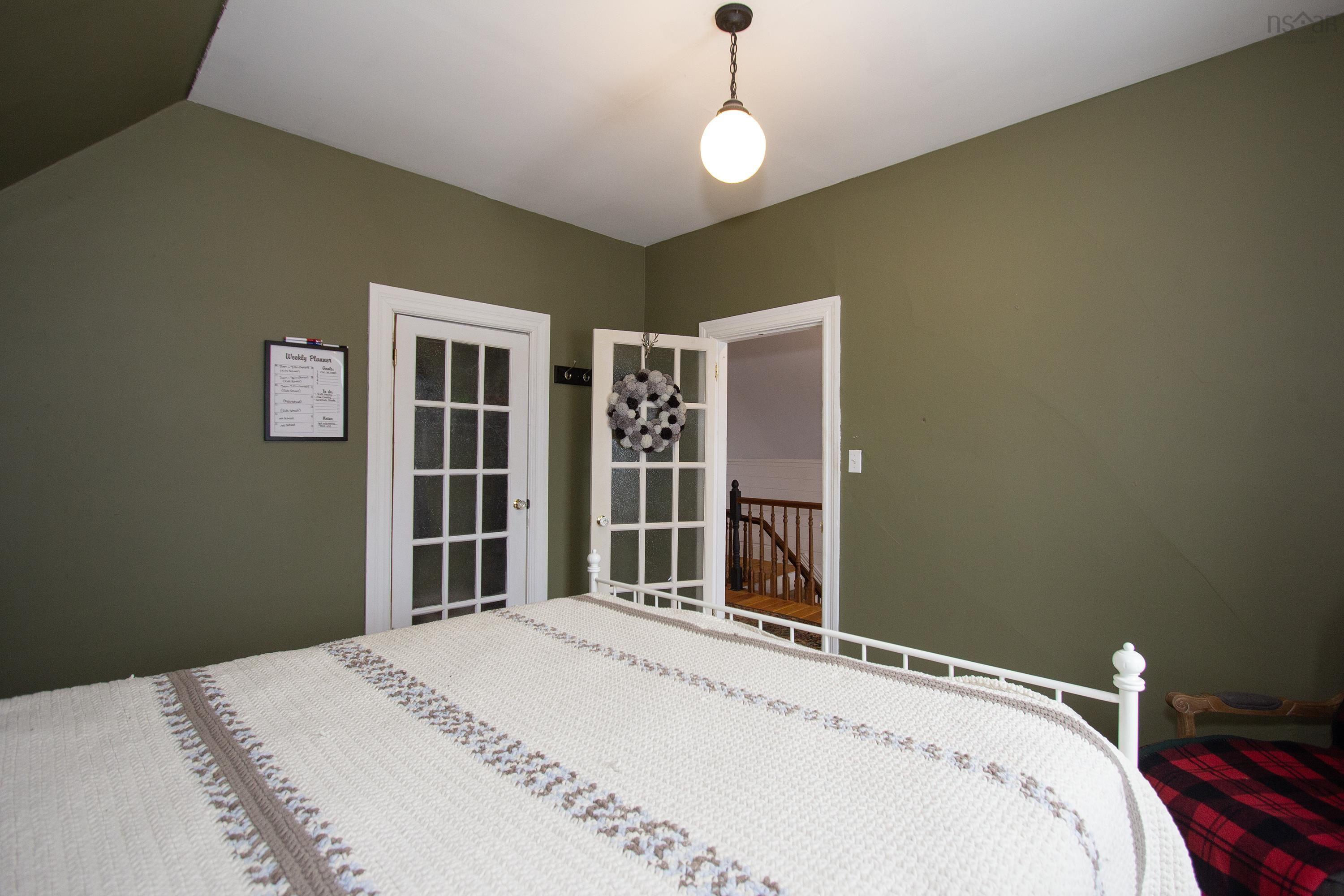 $329,900.00: 340 Foundry Street, Oxford