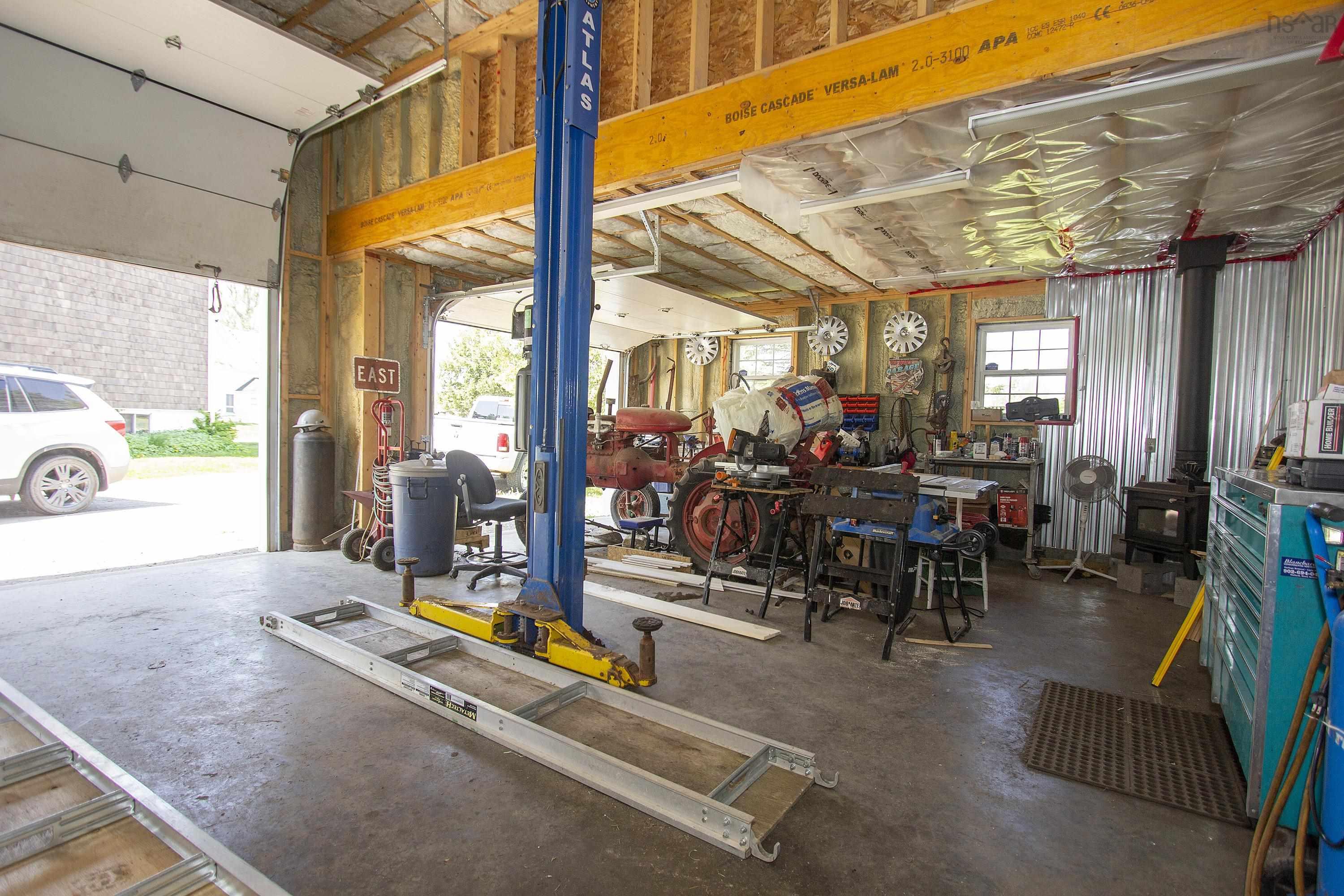 $329,900.00: 340 Foundry Street, Oxford