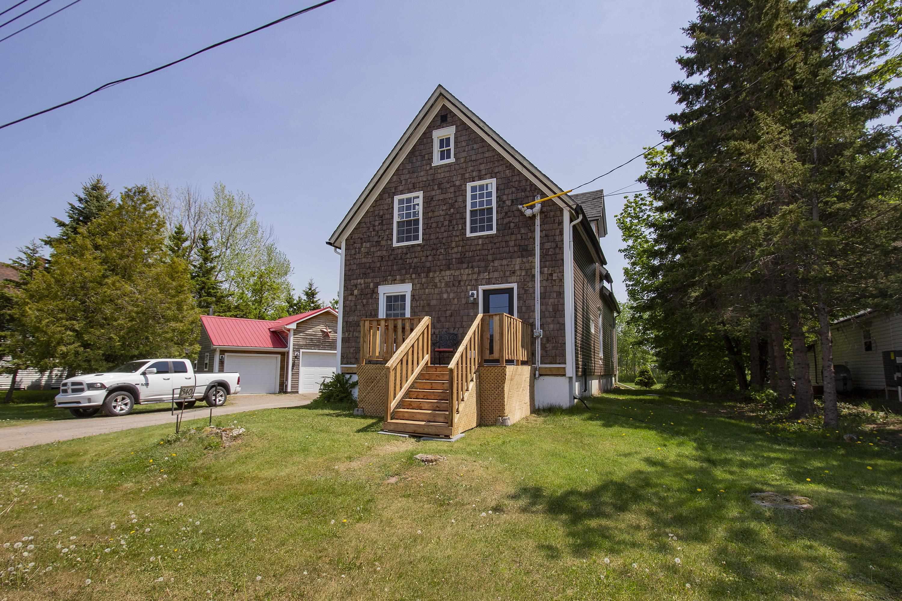 $329,900.00: 340 Foundry Street, Oxford