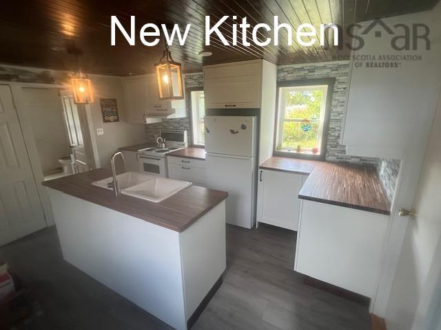$199,900.00: 1095 New Harbour Lundy Road, Larry