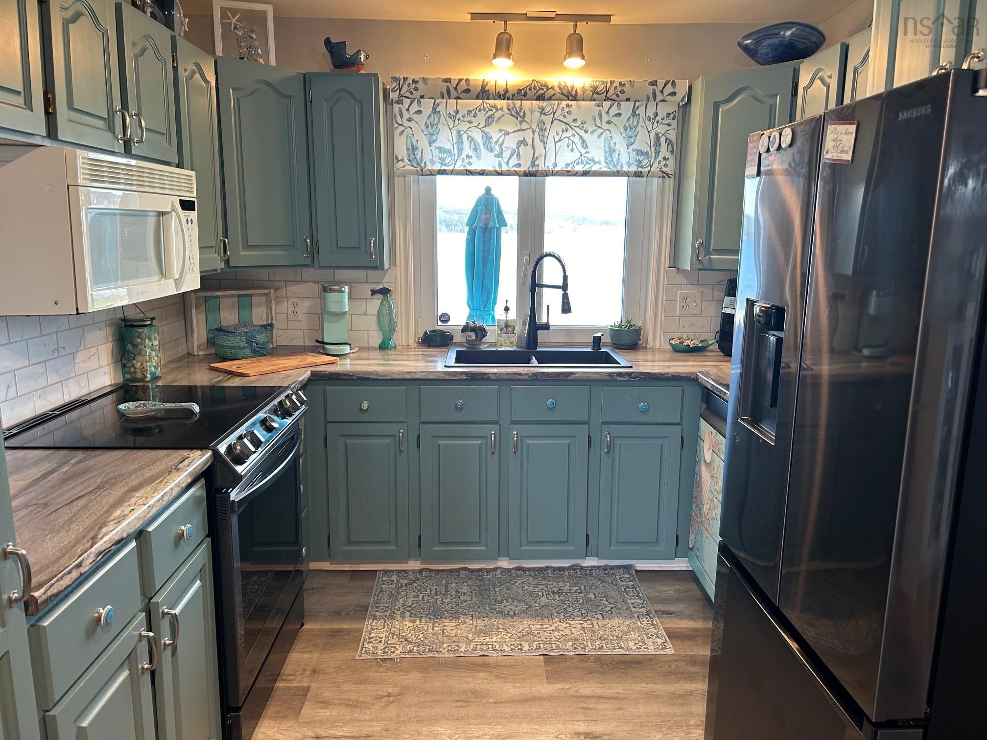 $695,000.00: 78 Fort Point Road, Lahave