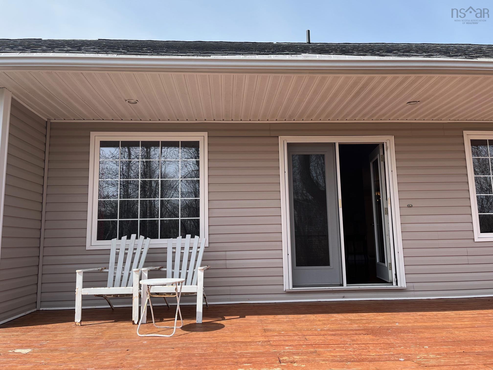 $650,000.00: 42 Rowan Avenue, New Glasgow