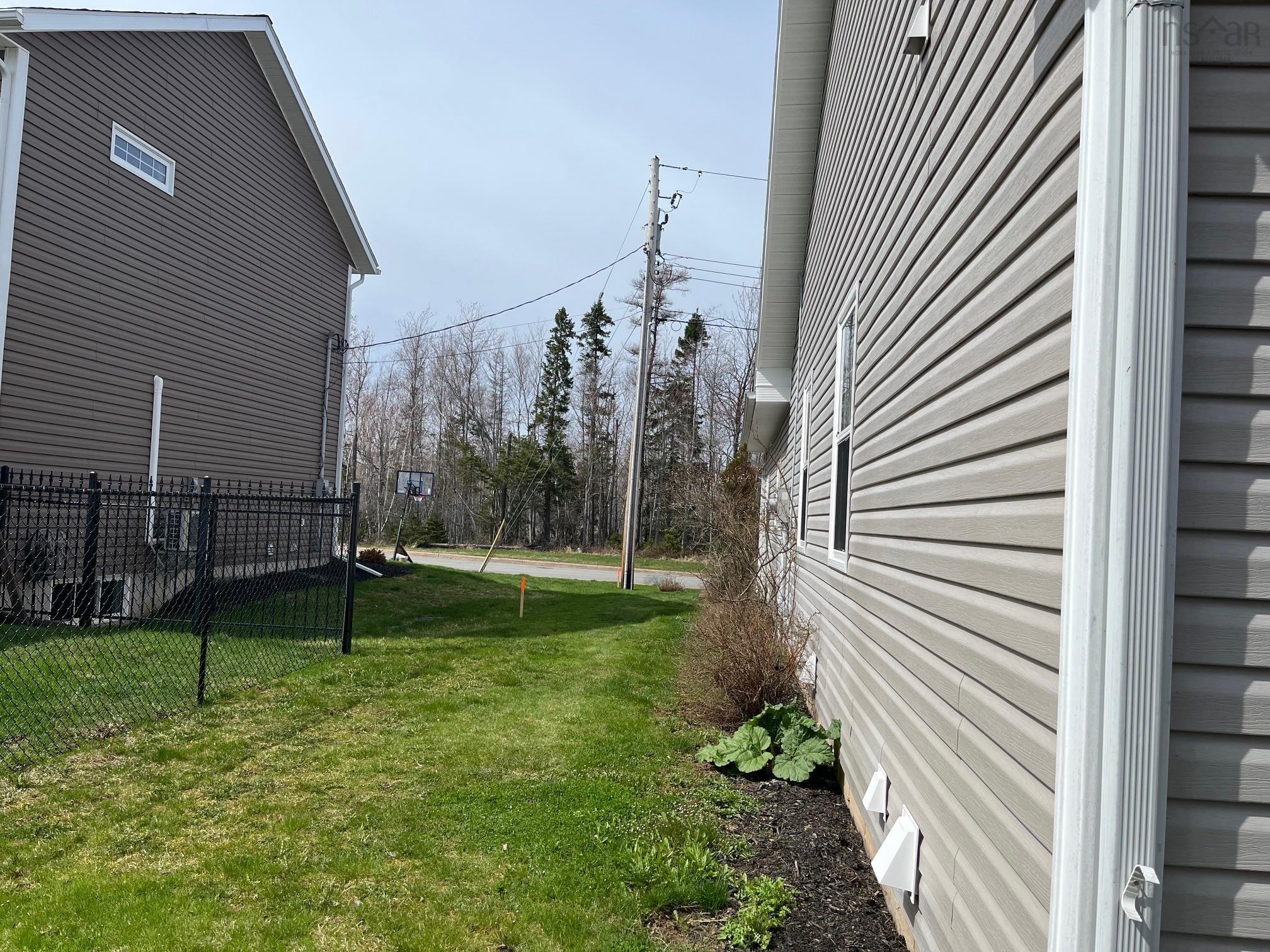 $650,000.00: 42 Rowan Avenue, New Glasgow