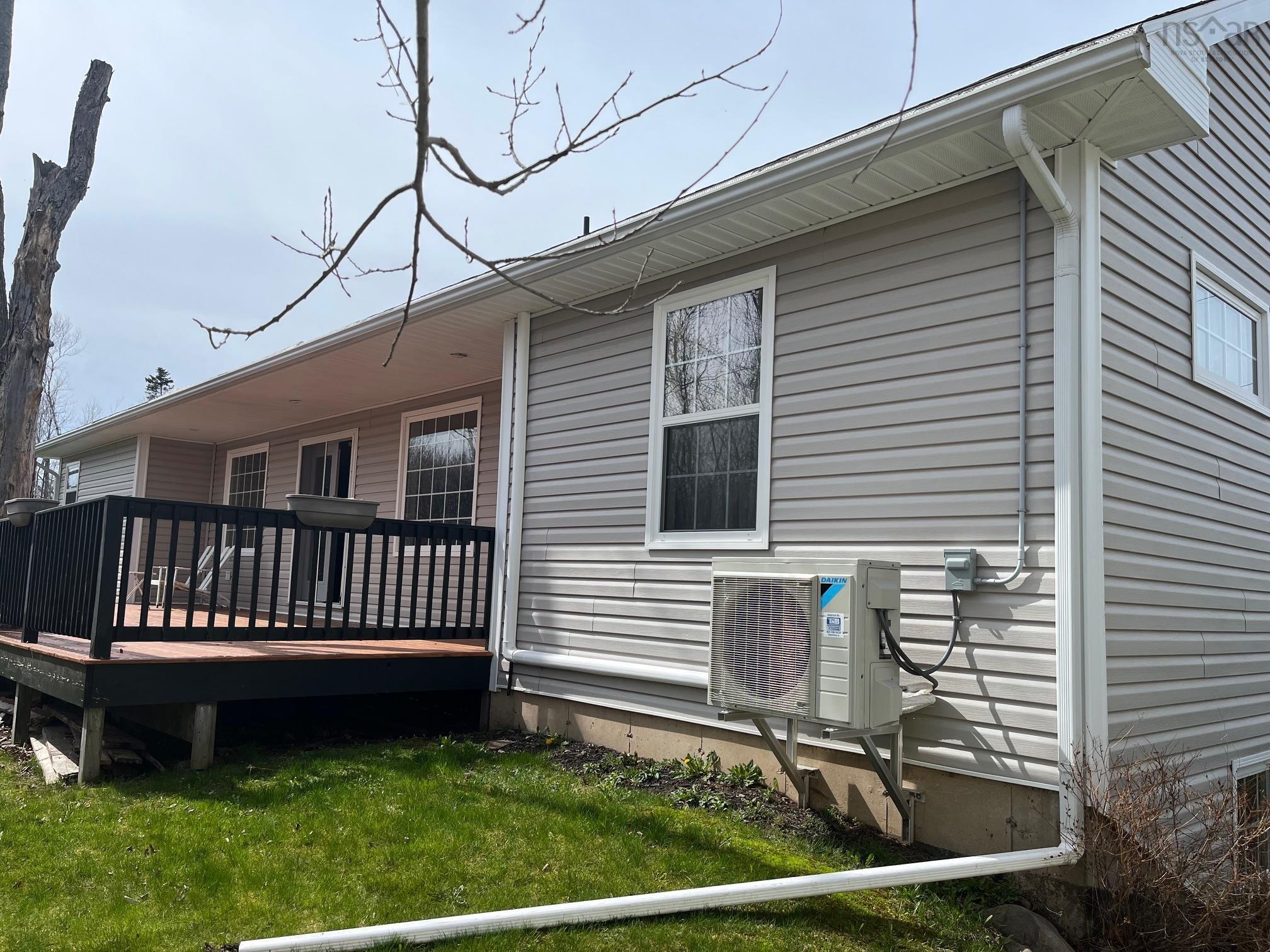 $650,000.00: 42 Rowan Avenue, New Glasgow