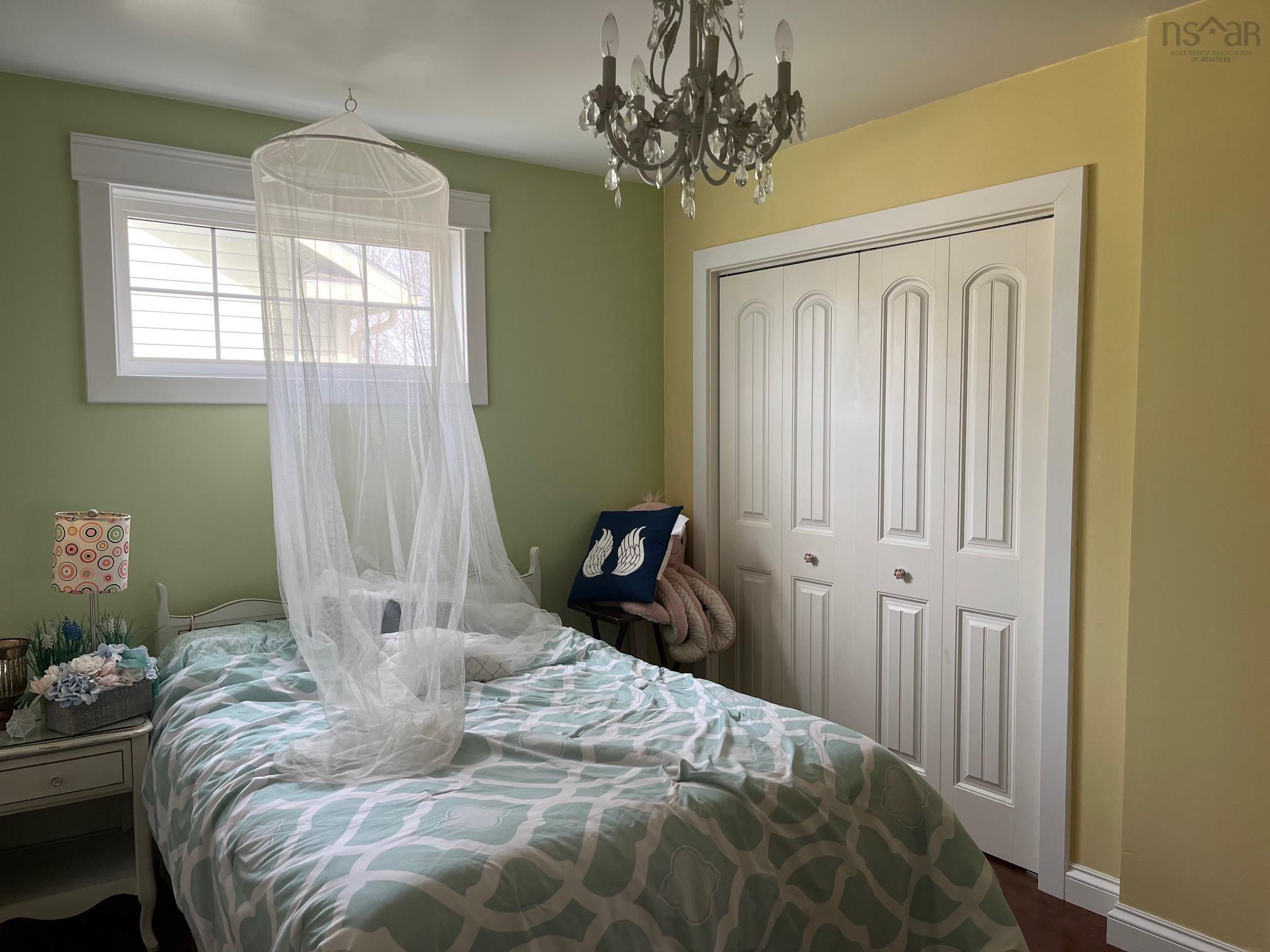 $650,000.00: 42 Rowan Avenue, New Glasgow